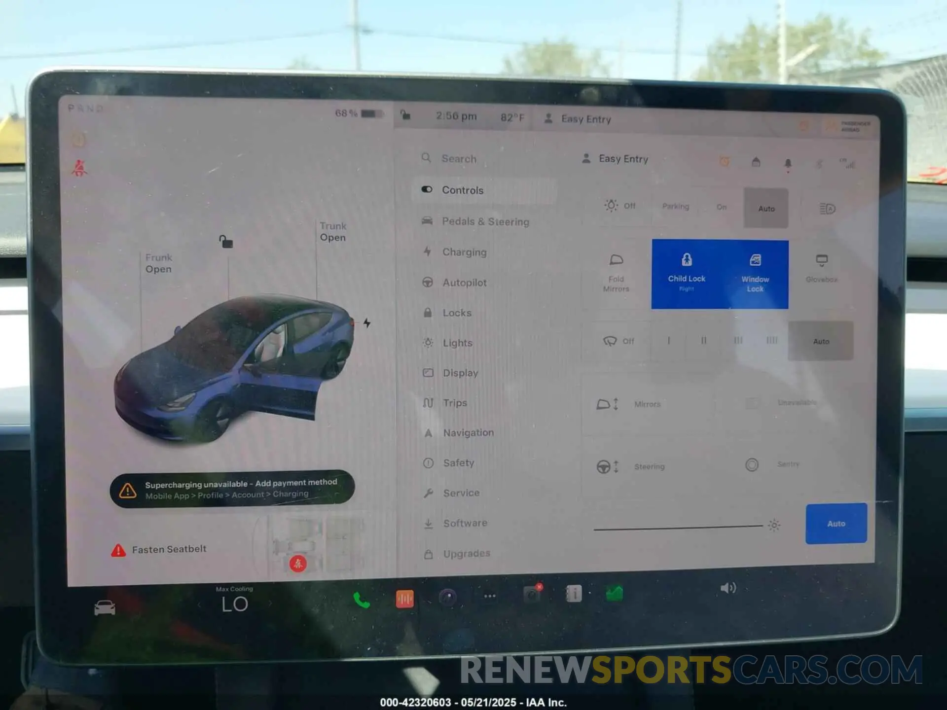18 Photograph of a damaged car 5YJ3E1EB4NF169400 TESLA MODEL 3 2022