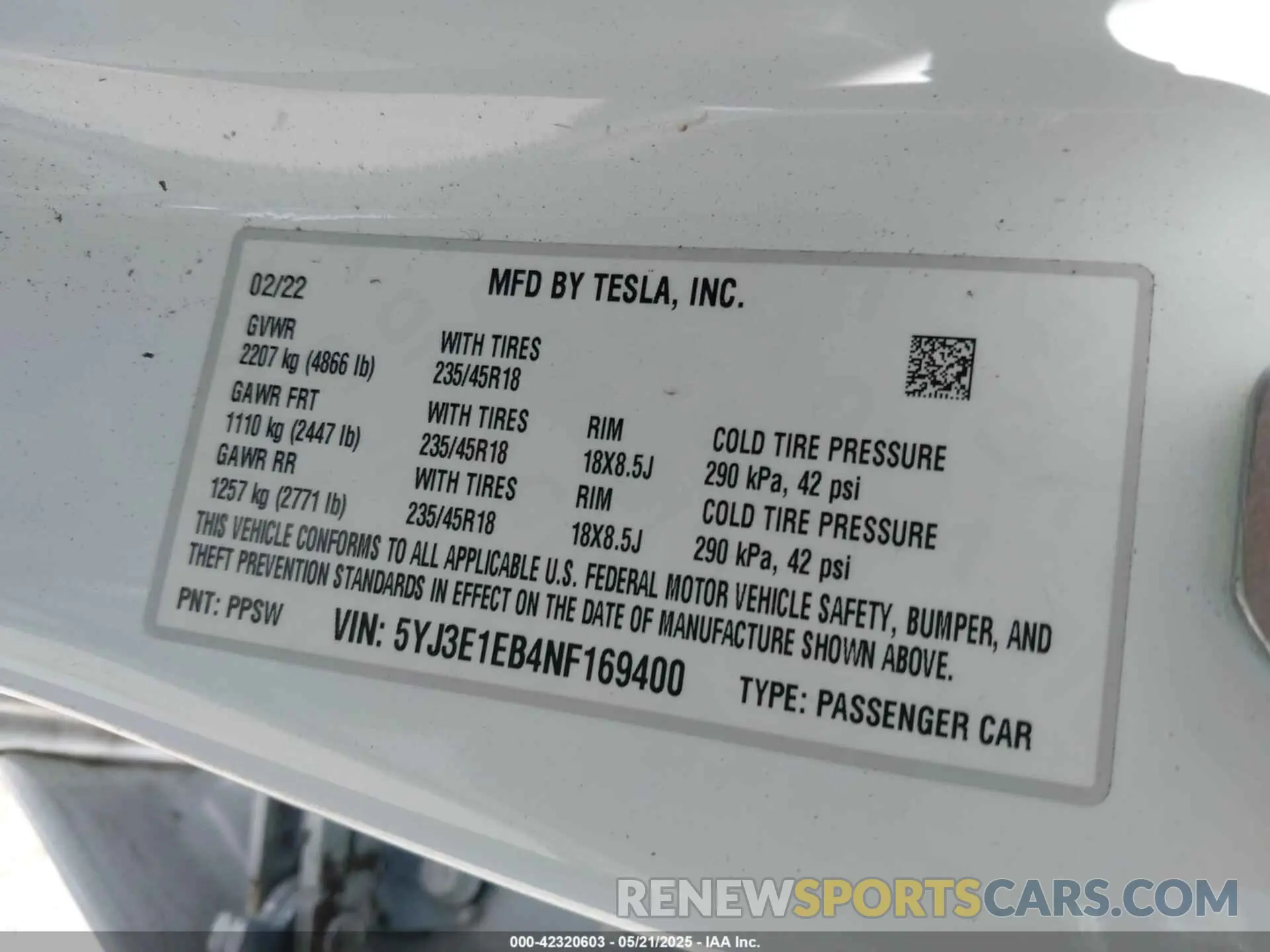 9 Photograph of a damaged car 5YJ3E1EB4NF169400 TESLA MODEL 3 2022