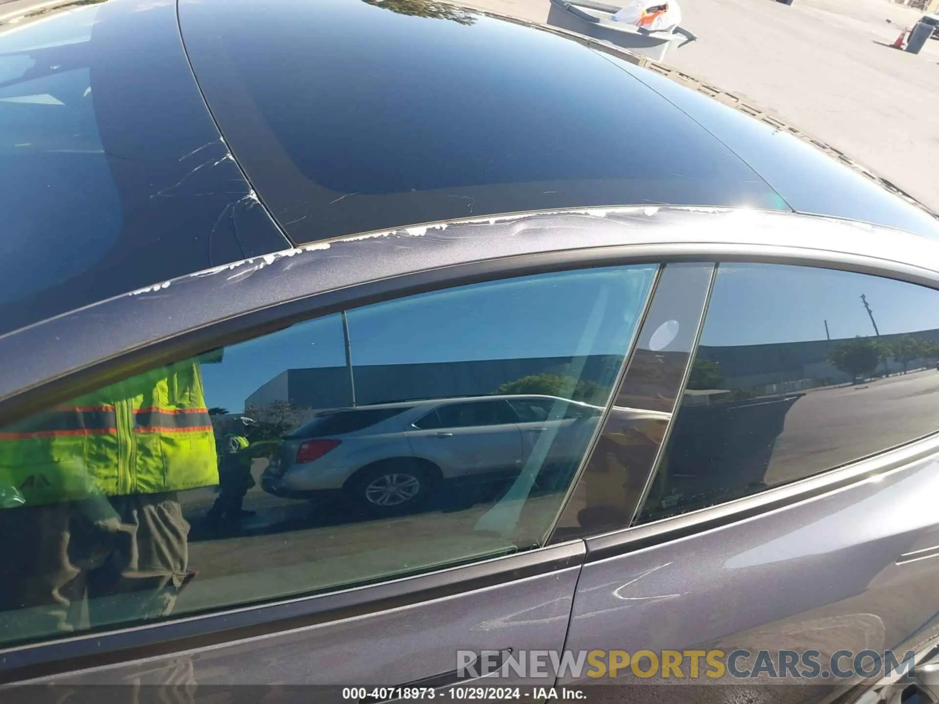 19 Photograph of a damaged car 5YJ3E1EB4NF171860 TESLA MODEL 3 2022