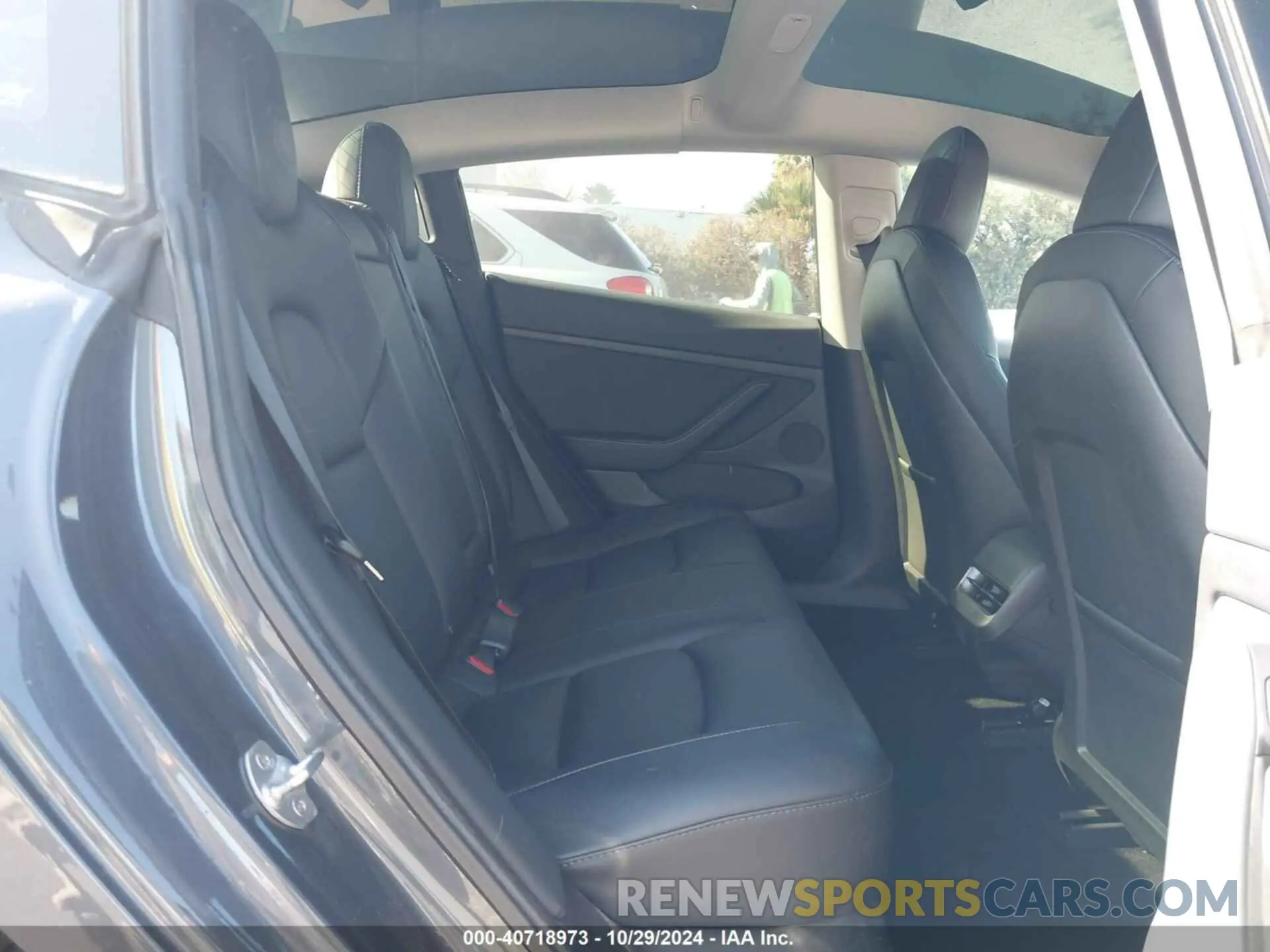 8 Photograph of a damaged car 5YJ3E1EB4NF171860 TESLA MODEL 3 2022