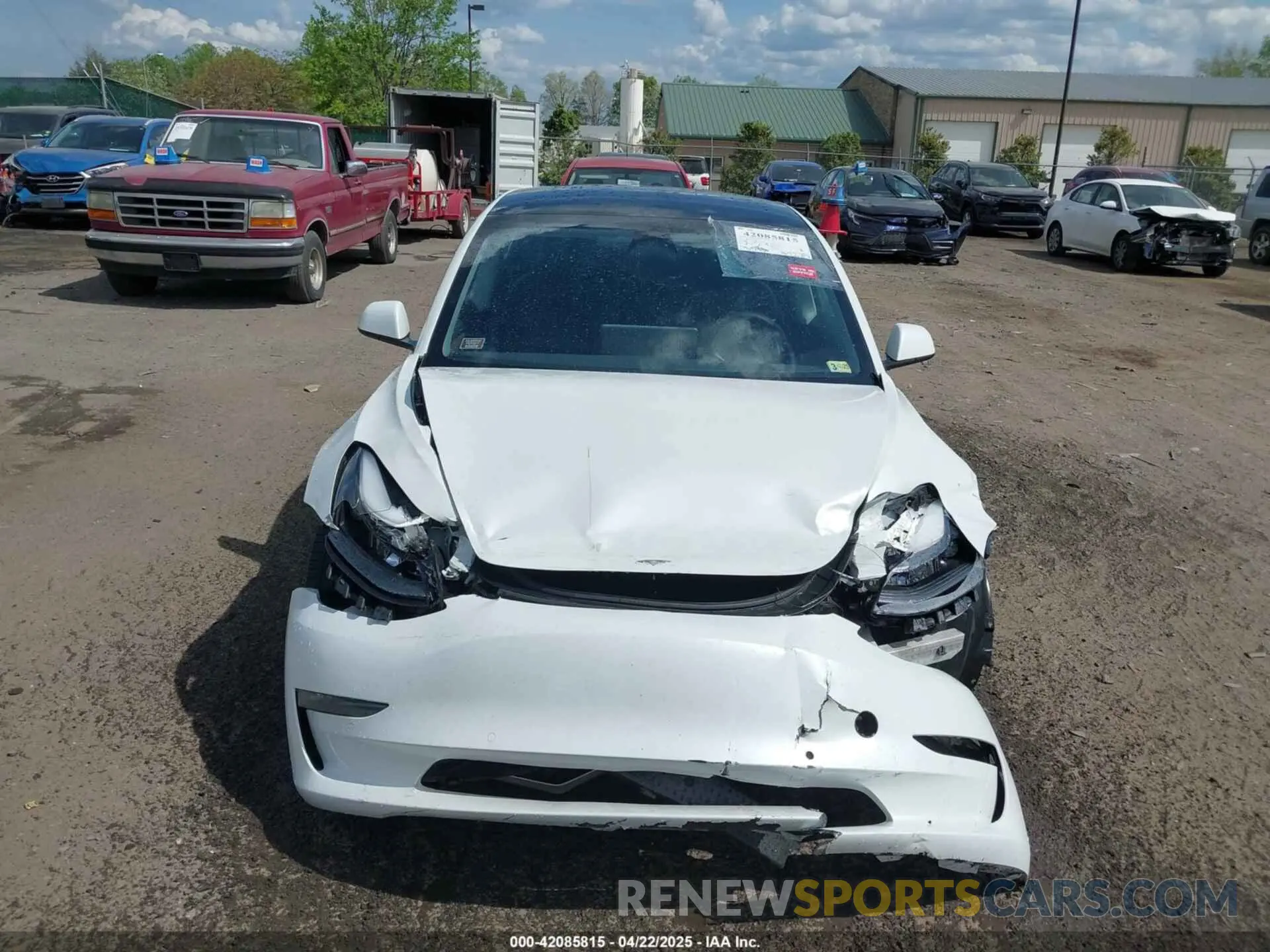 12 Photograph of a damaged car 5YJ3E1EB4NF183832 TESLA MODEL 3 2022
