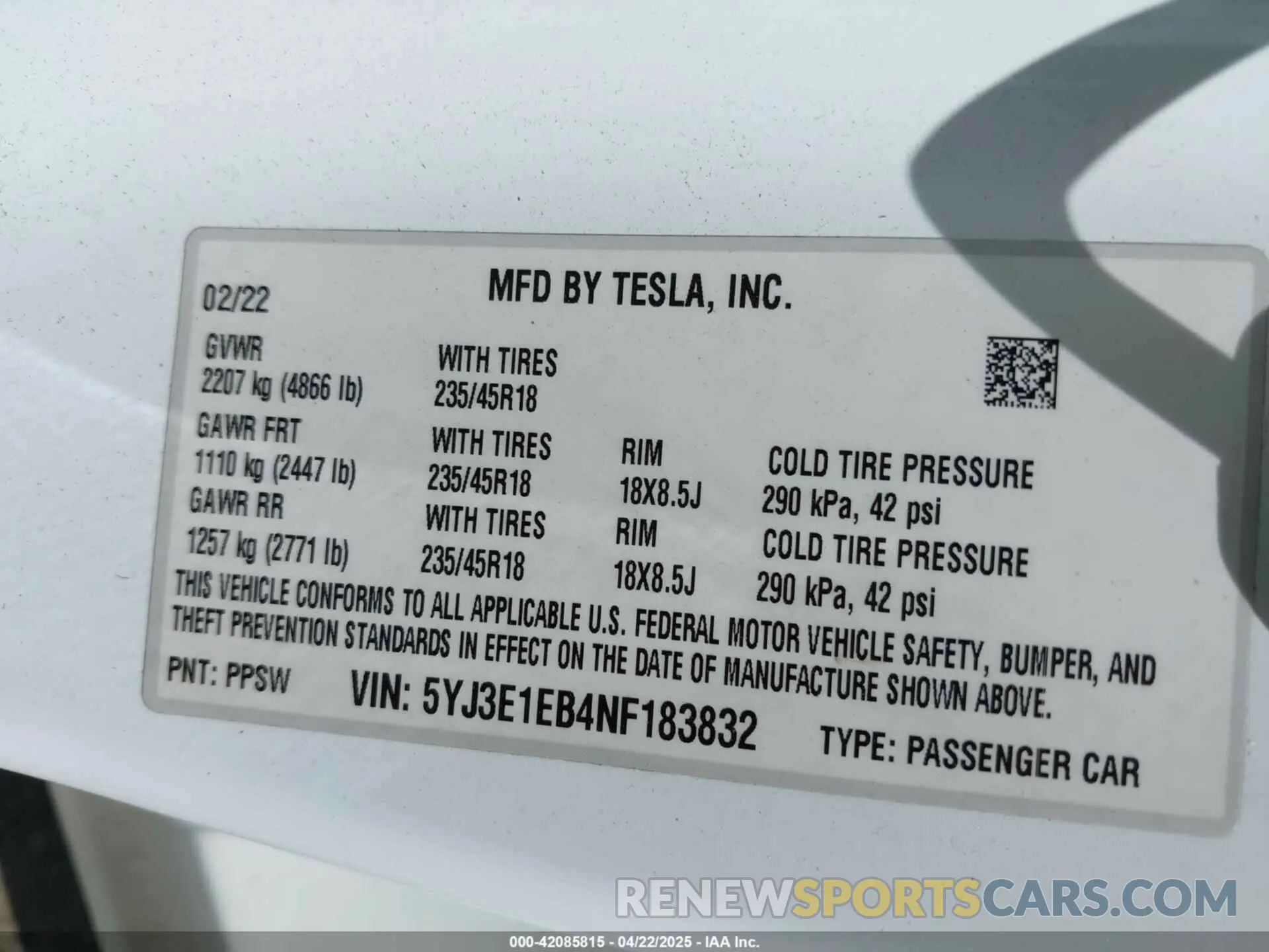 9 Photograph of a damaged car 5YJ3E1EB4NF183832 TESLA MODEL 3 2022
