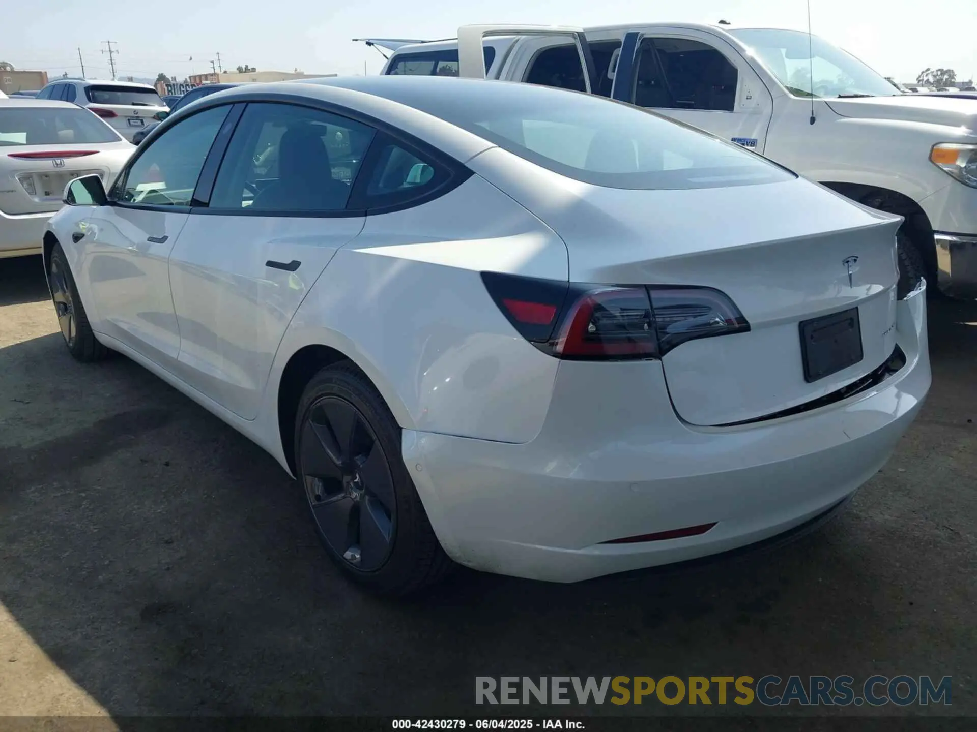3 Фотография поврежденного автомобиля 5YJ3E1EB4NF183958 TESLA MODEL 3 2022