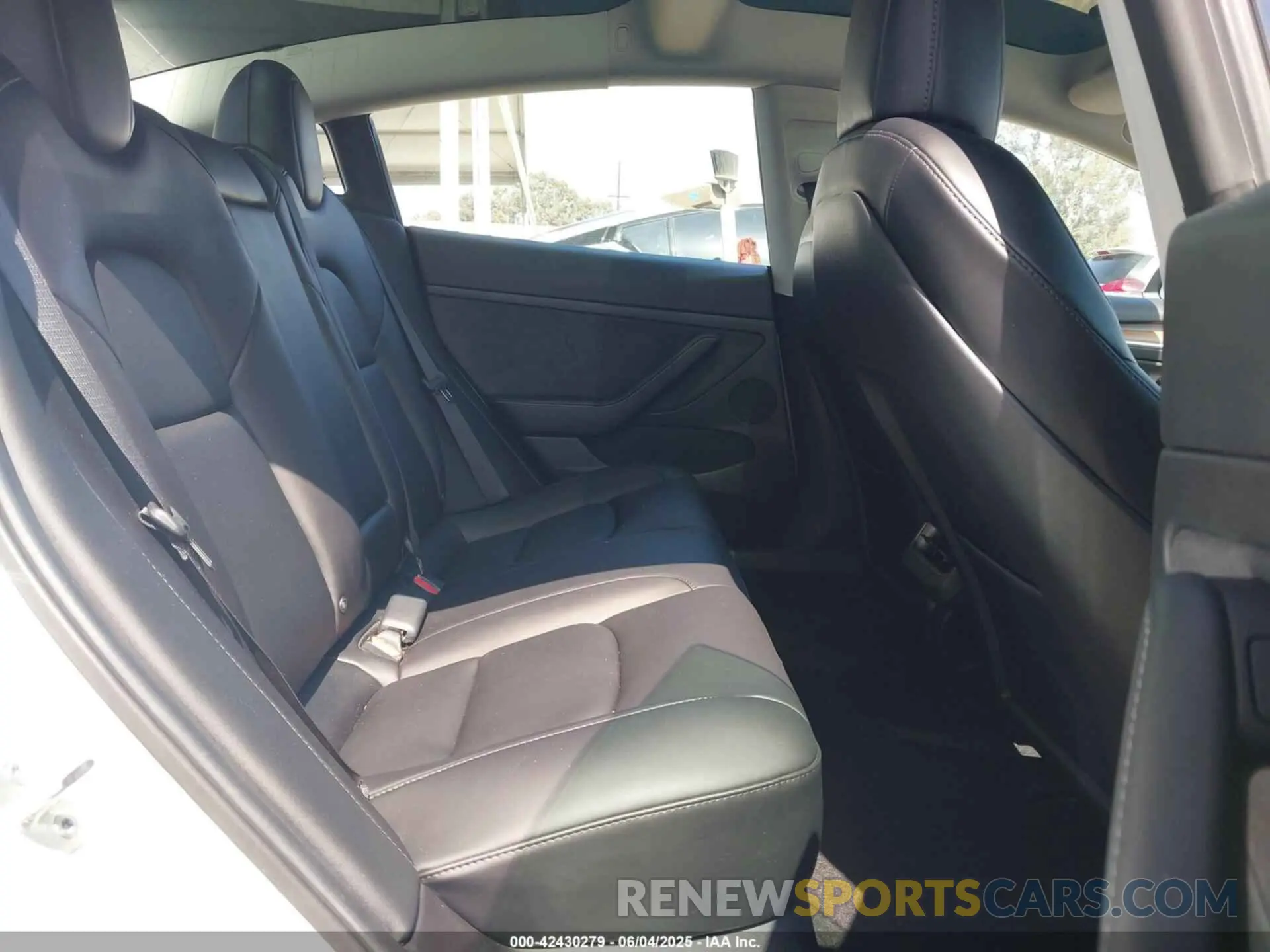 8 Фотография поврежденного автомобиля 5YJ3E1EB4NF183958 TESLA MODEL 3 2022