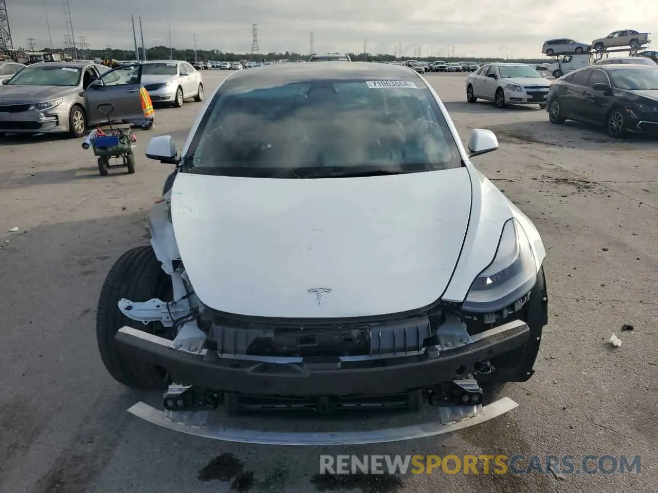 5 Photograph of a damaged car 5YJ3E1EB4NF238716 TESLA MODEL 3 2022
