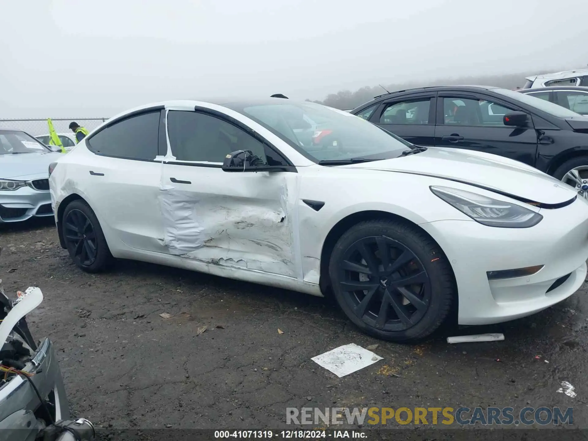 13 Photograph of a damaged car 5YJ3E1EB4NF241647 TESLA MODEL 3 2022