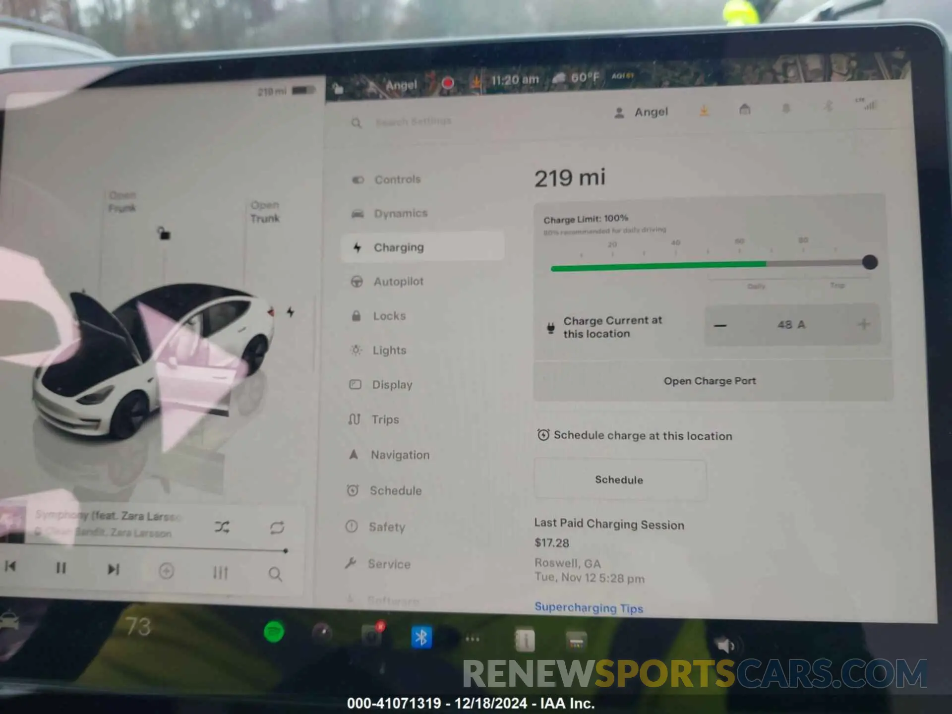 17 Photograph of a damaged car 5YJ3E1EB4NF241647 TESLA MODEL 3 2022