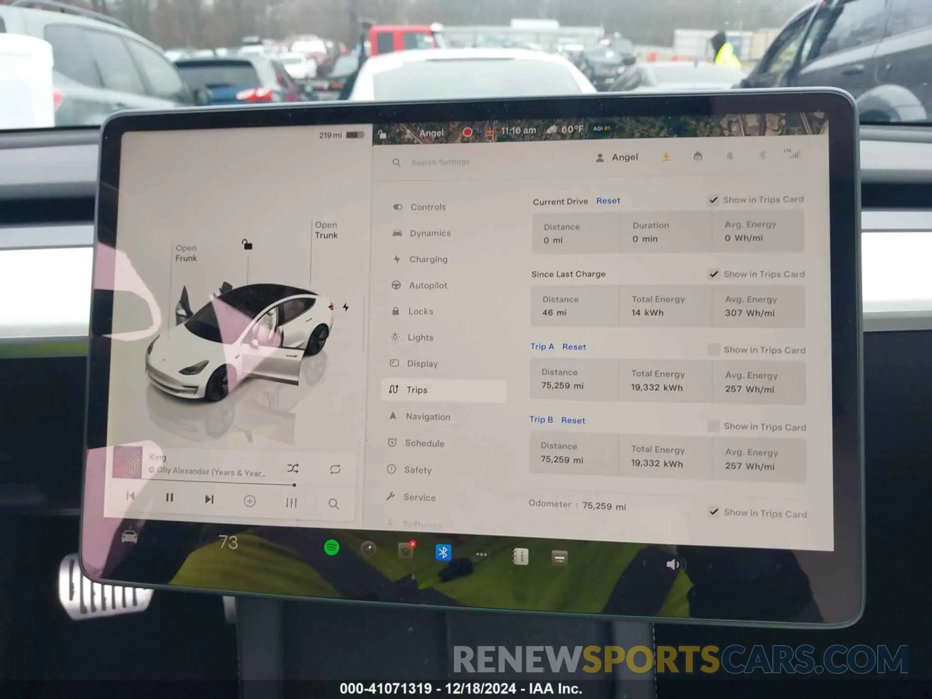 18 Photograph of a damaged car 5YJ3E1EB4NF241647 TESLA MODEL 3 2022