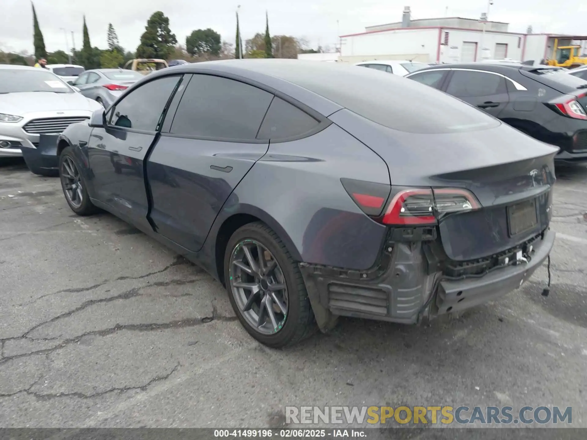 3 Photograph of a damaged car 5YJ3E1EB4NF255905 TESLA MODEL 3 2022