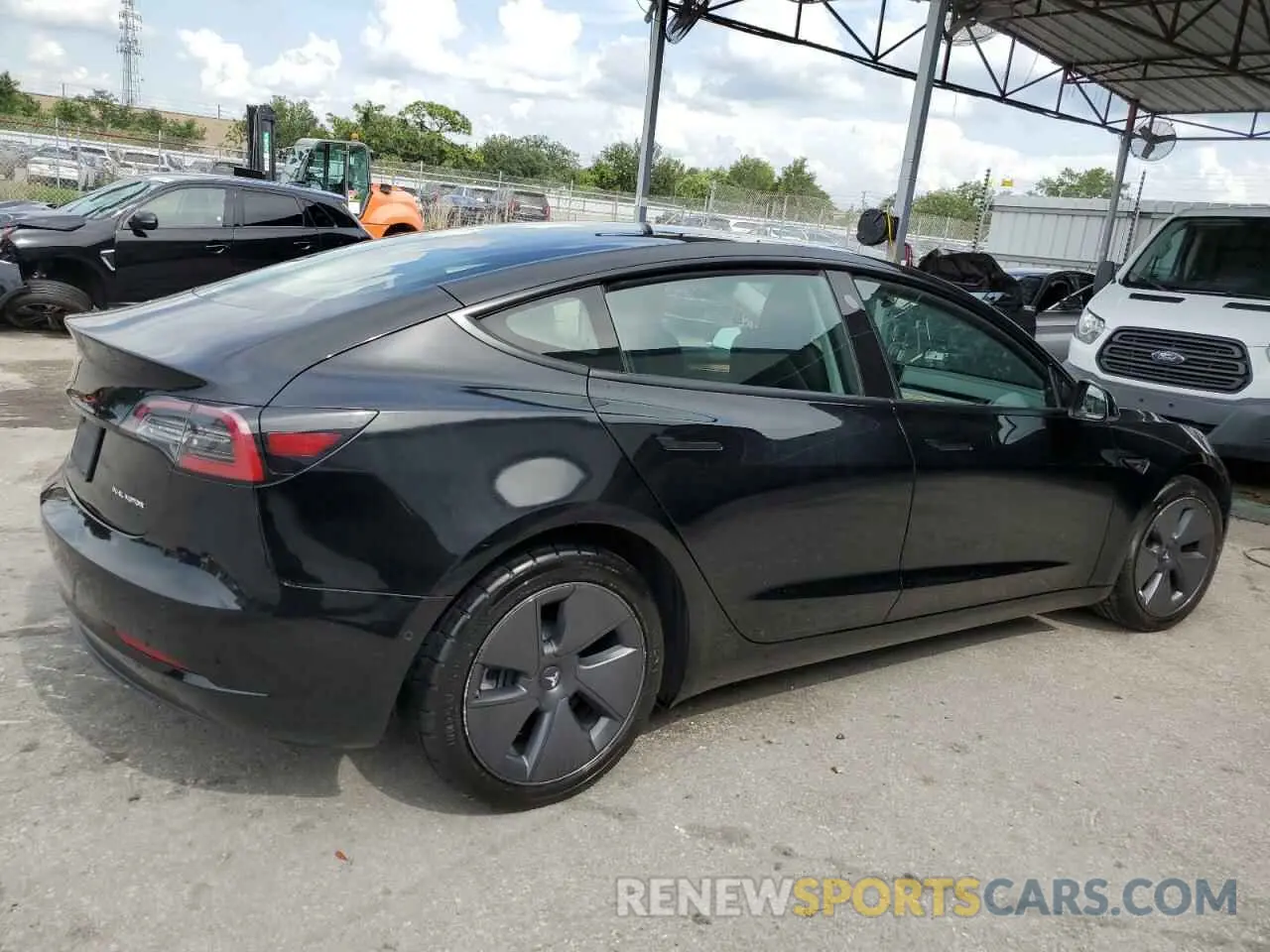 3 Photograph of a damaged car 5YJ3E1EB4NF286040 TESLA MODEL 3 2022