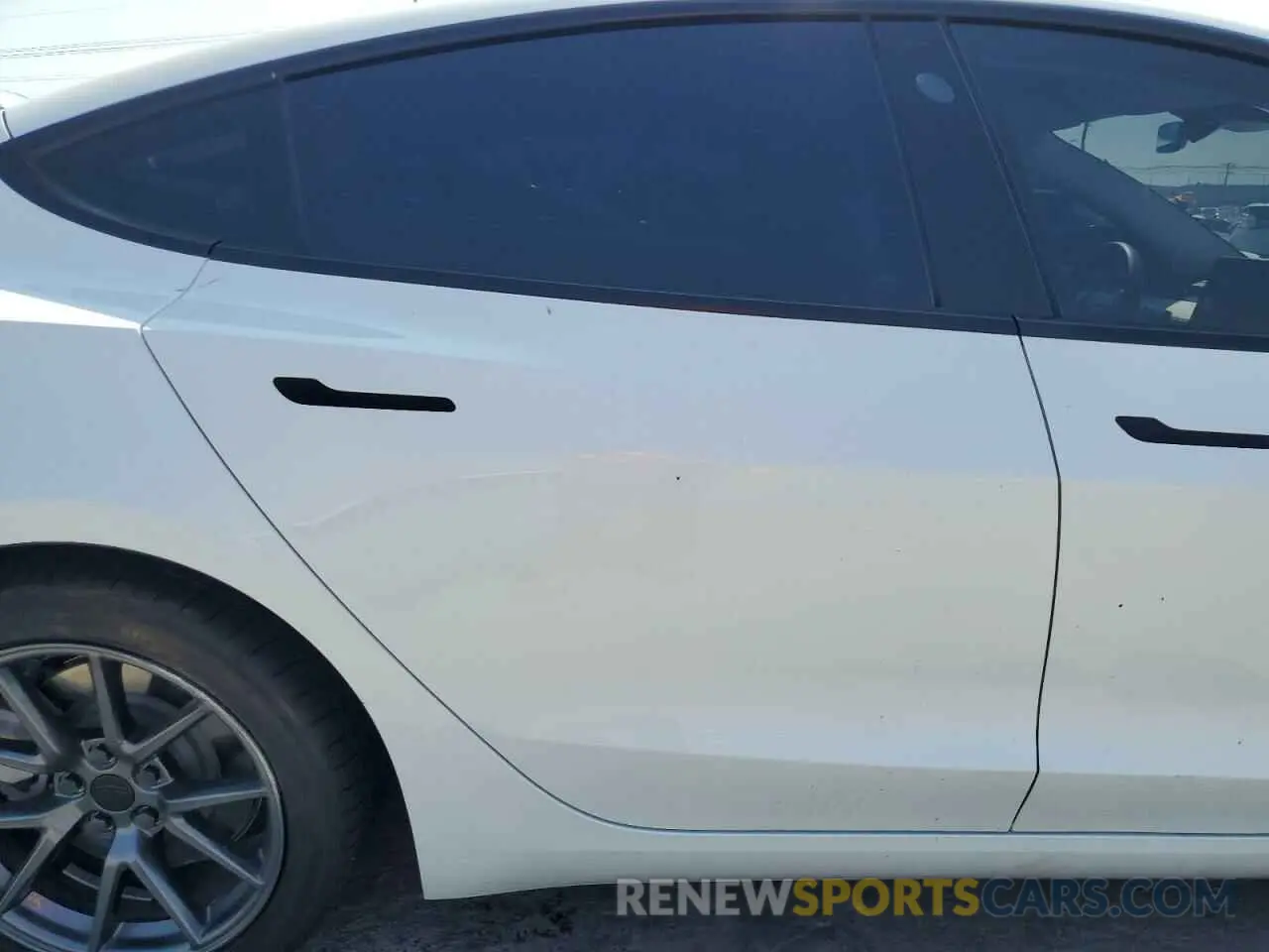 10 Фотография поврежденного автомобиля 5YJ3E1EB4NF332403 TESLA MODEL 3 2022