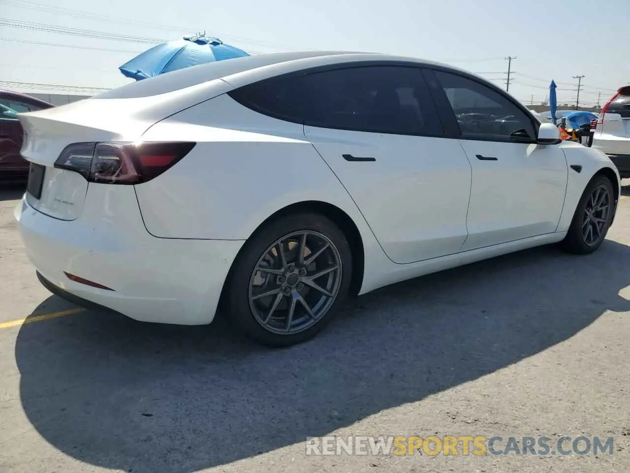 3 Фотография поврежденного автомобиля 5YJ3E1EB4NF332403 TESLA MODEL 3 2022