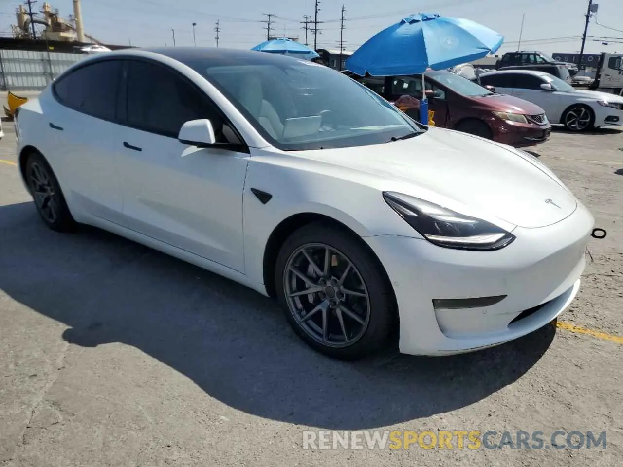 4 Фотография поврежденного автомобиля 5YJ3E1EB4NF332403 TESLA MODEL 3 2022