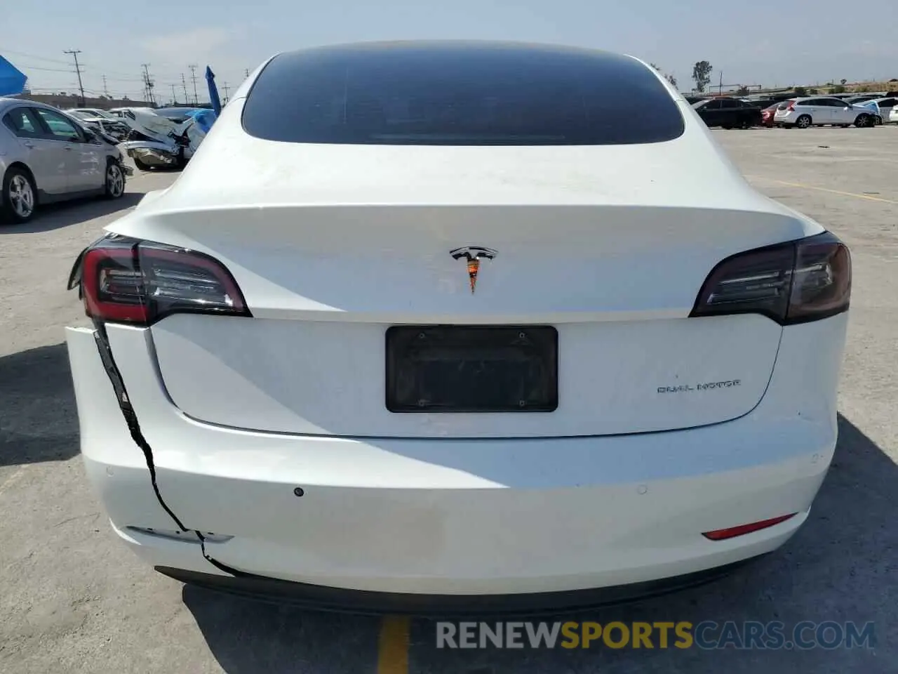 6 Фотография поврежденного автомобиля 5YJ3E1EB4NF332403 TESLA MODEL 3 2022