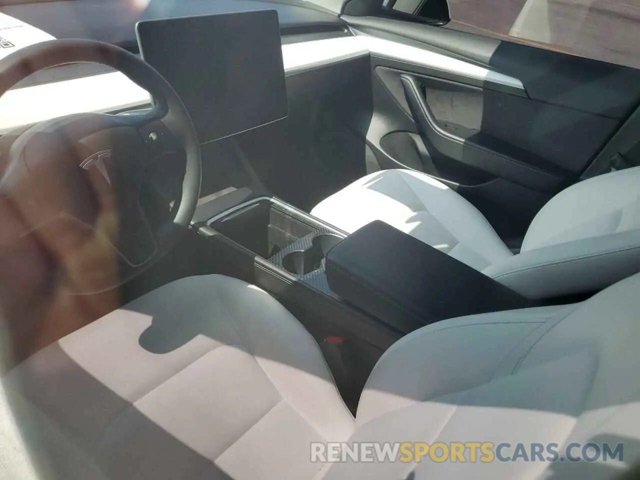 8 Фотография поврежденного автомобиля 5YJ3E1EB4NF332403 TESLA MODEL 3 2022
