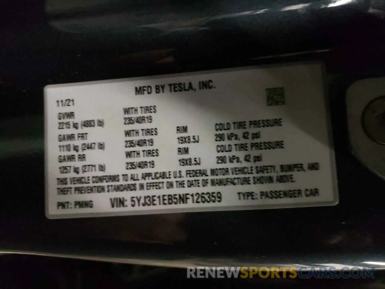 10 Photograph of a damaged car 5YJ3E1EB5NF126359 TESLA MODEL 3 2022