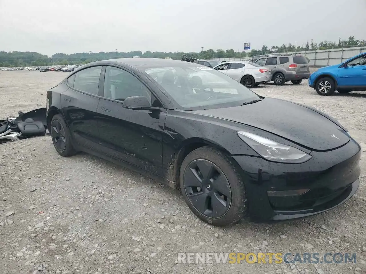 4 Photograph of a damaged car 5YJ3E1EB5NF167980 TESLA MODEL 3 2022