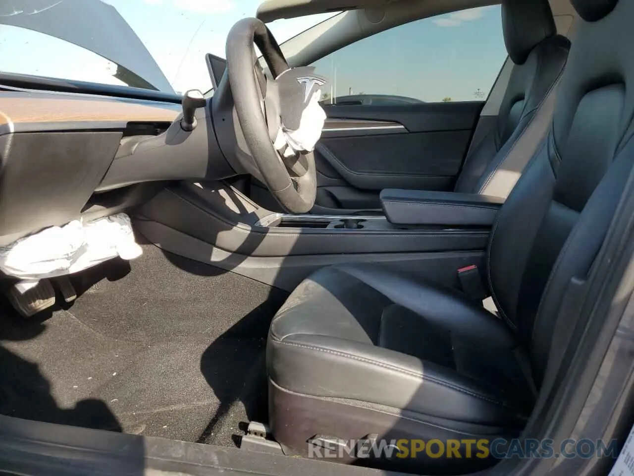 7 Photograph of a damaged car 5YJ3E1EB5NF221746 TESLA MODEL 3 2022