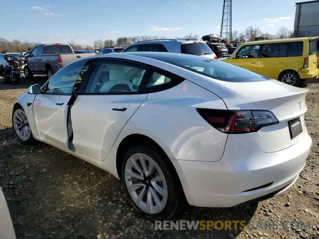 2 Photograph of a damaged car 5YJ3E1EB5NF253340 TESLA MODEL 3 2022