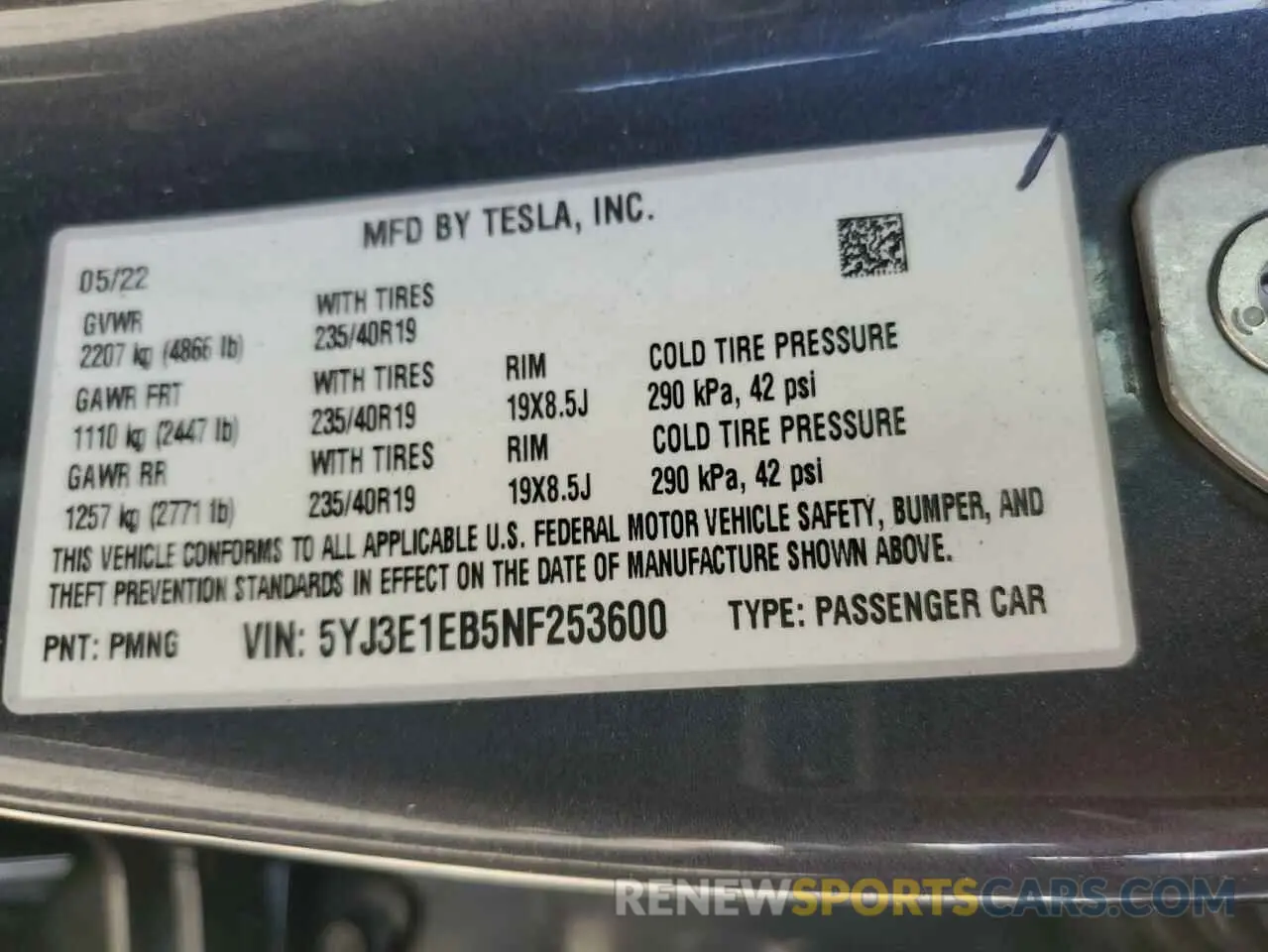 12 Photograph of a damaged car 5YJ3E1EB5NF253600 TESLA MODEL 3 2022