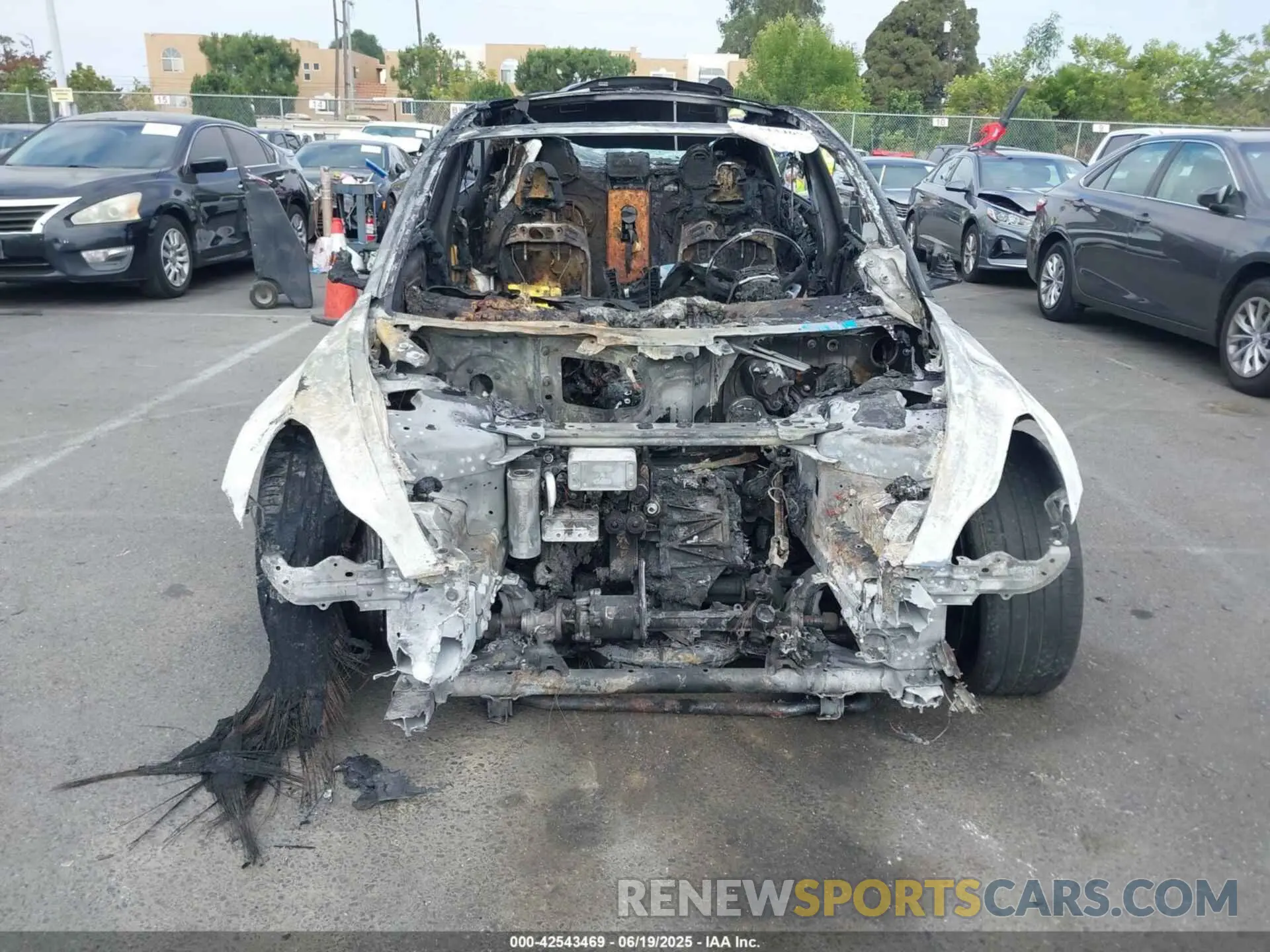 6 Photograph of a damaged car 5YJ3E1EB5NF263687 TESLA MODEL 3 2022