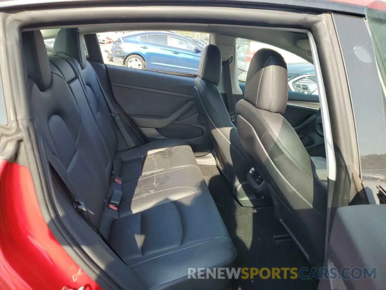 10 Photograph of a damaged car 5YJ3E1EB5NF266928 TESLA MODEL 3 2022