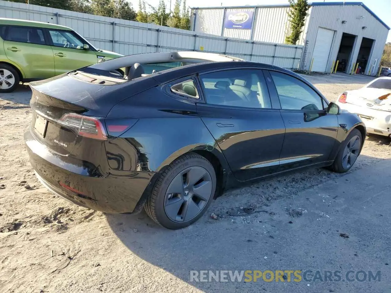 3 Photograph of a damaged car 5YJ3E1EB5NF268209 TESLA MODEL 3 2022