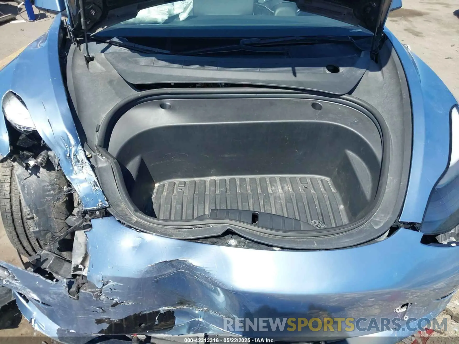 10 Photograph of a damaged car 5YJ3E1EB5NF270106 TESLA MODEL 3 2022