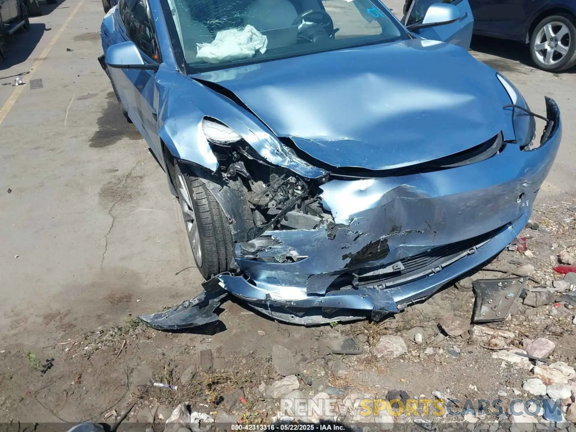 6 Photograph of a damaged car 5YJ3E1EB5NF270106 TESLA MODEL 3 2022