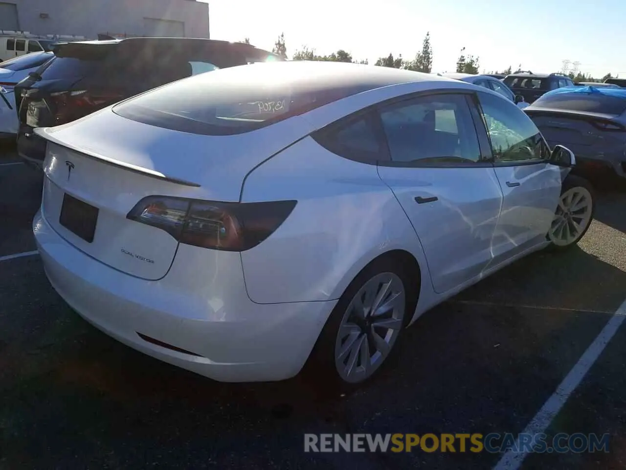 3 Photograph of a damaged car 5YJ3E1EB5NF276178 TESLA MODEL 3 2022