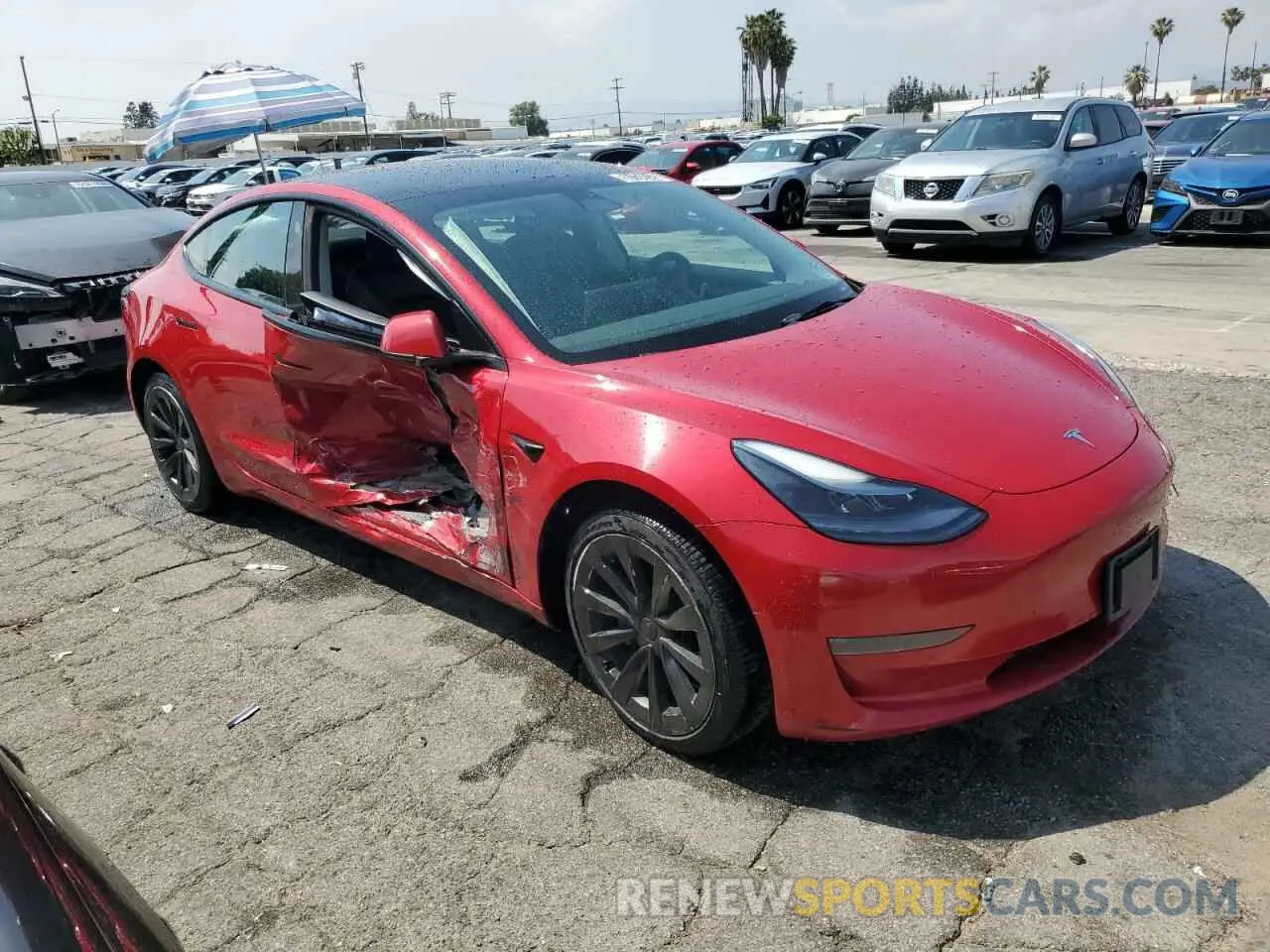 4 Photograph of a damaged car 5YJ3E1EB5NF287746 TESLA MODEL 3 2022