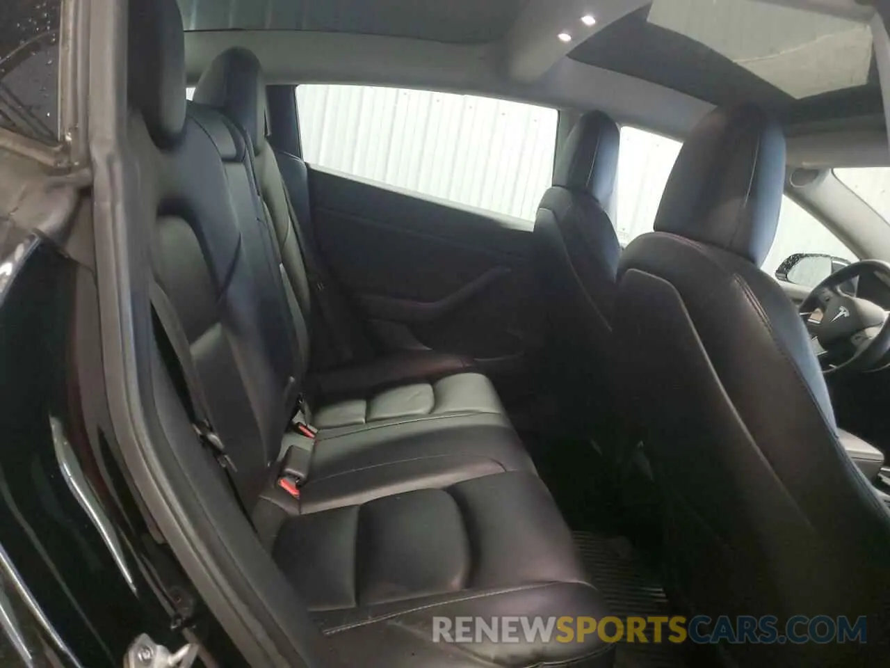 10 Photograph of a damaged car 5YJ3E1EB5NF288380 TESLA MODEL 3 2022