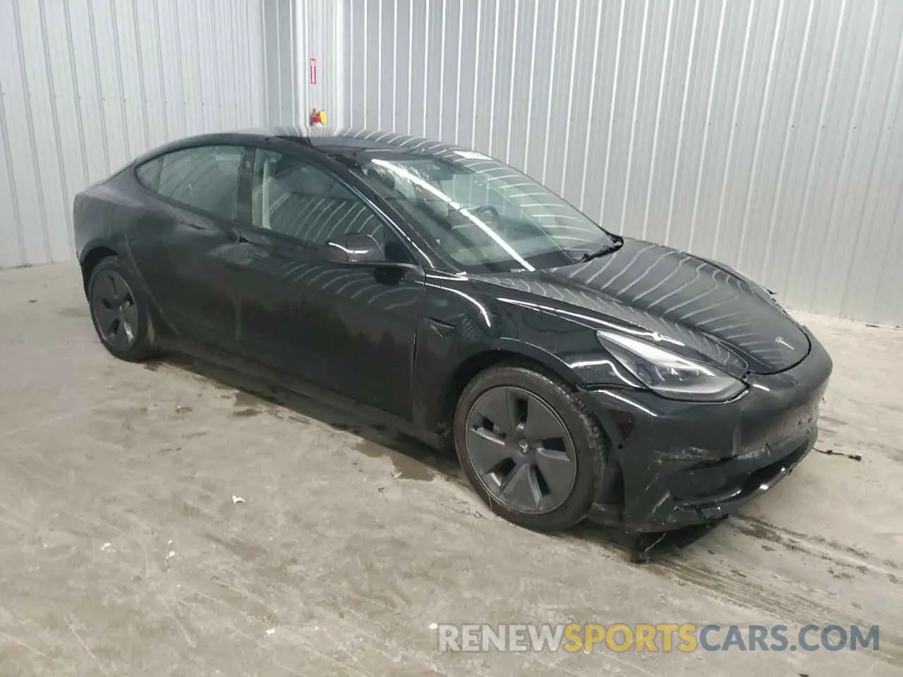 4 Photograph of a damaged car 5YJ3E1EB5NF288380 TESLA MODEL 3 2022