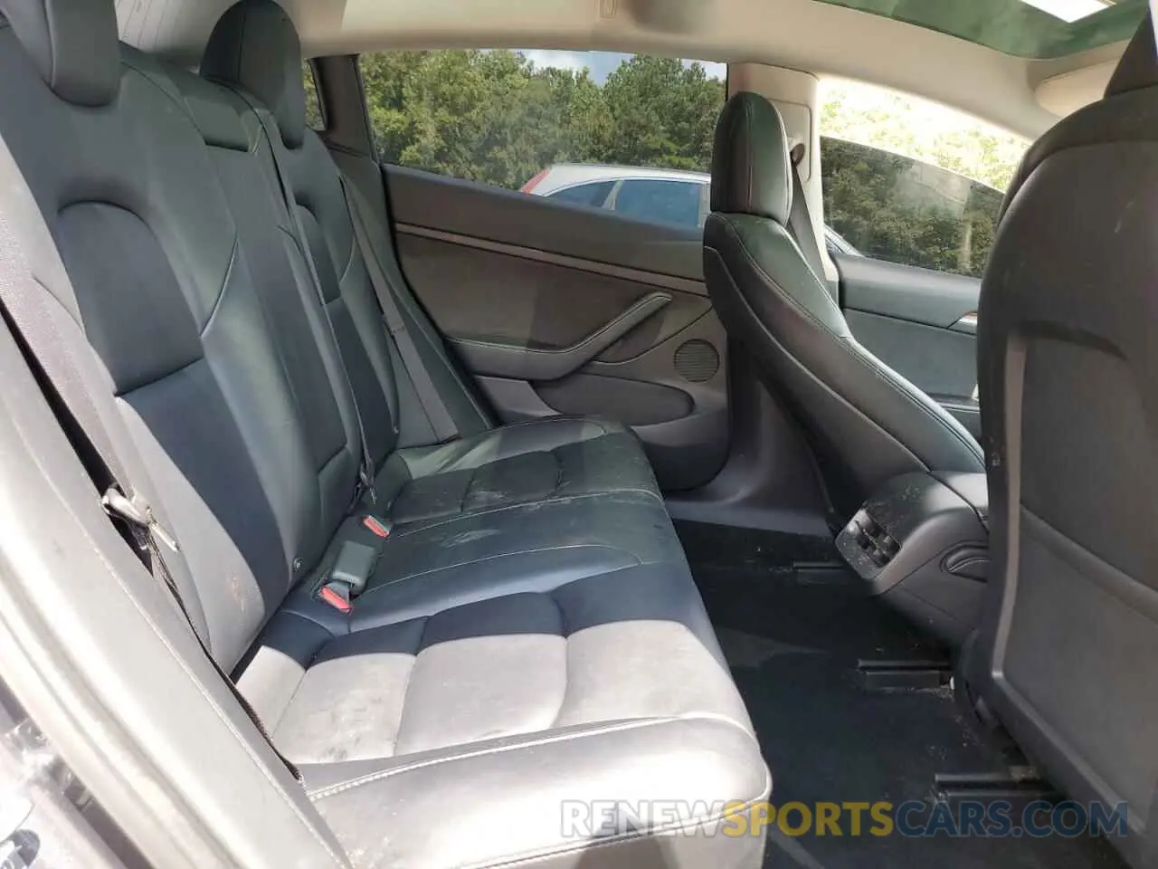10 Photograph of a damaged car 5YJ3E1EB5NF289139 TESLA MODEL 3 2022