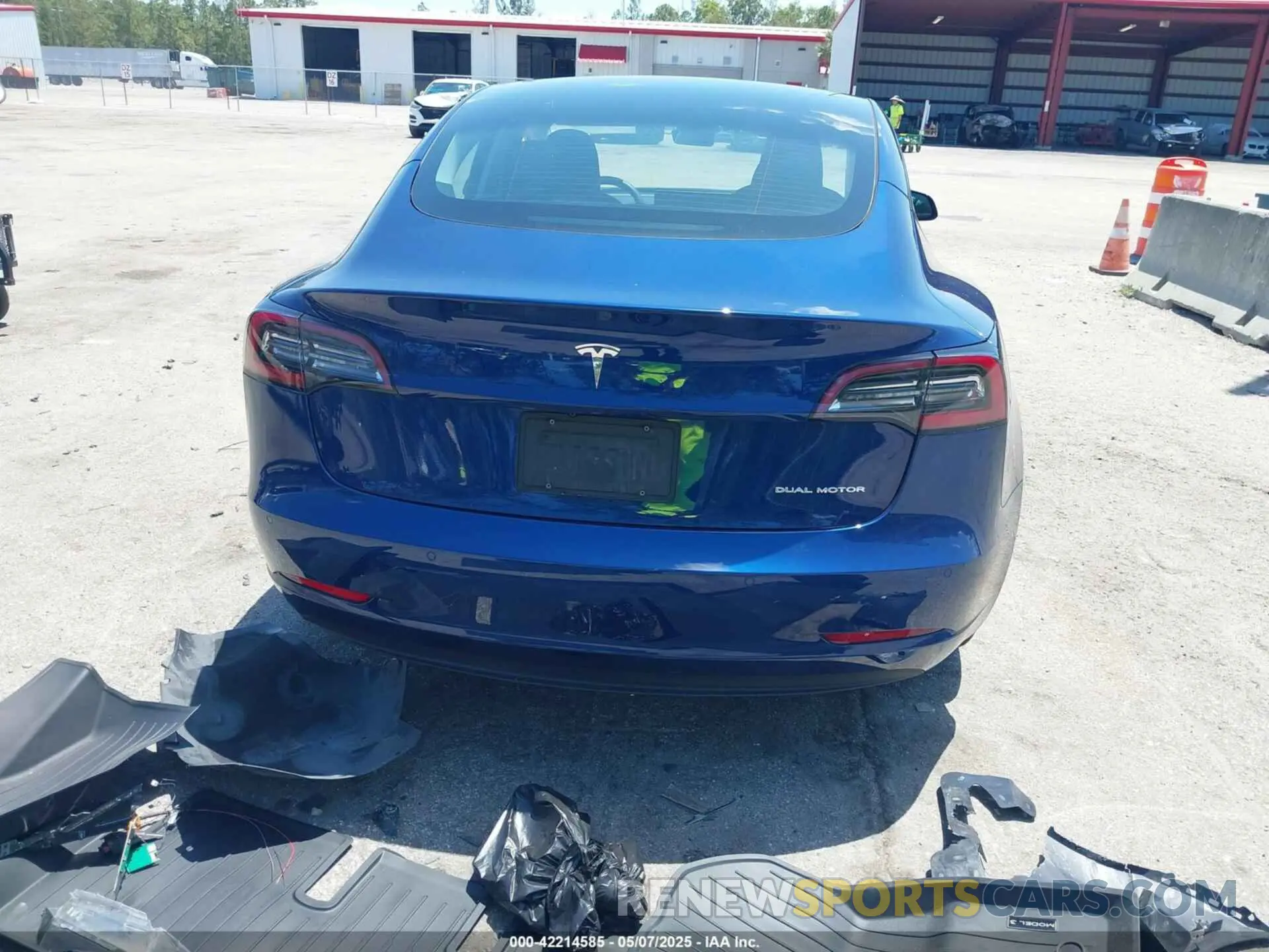 16 Фотография поврежденного автомобиля 5YJ3E1EB6NF106038 TESLA MODEL 3 2022