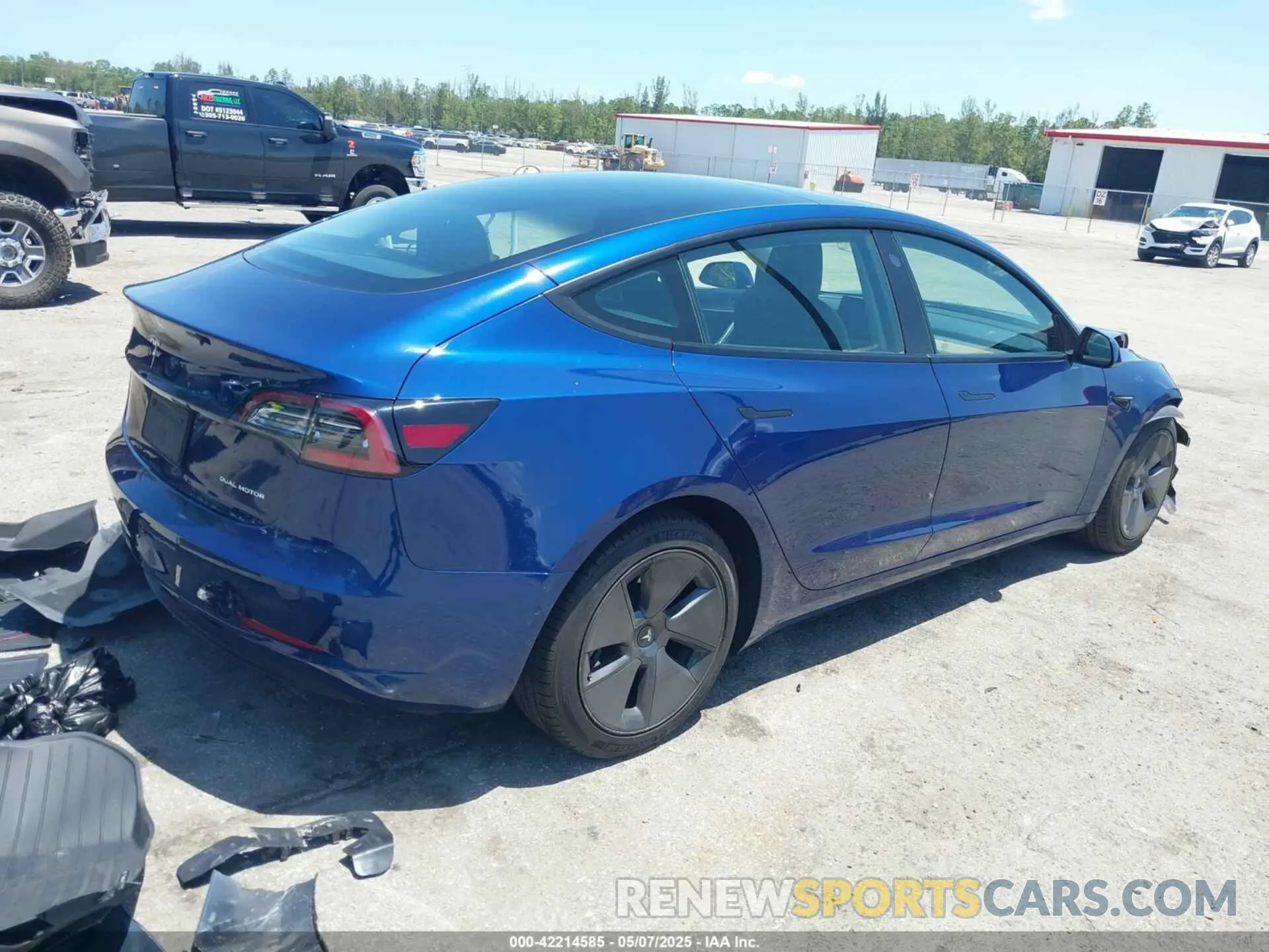 4 Фотография поврежденного автомобиля 5YJ3E1EB6NF106038 TESLA MODEL 3 2022