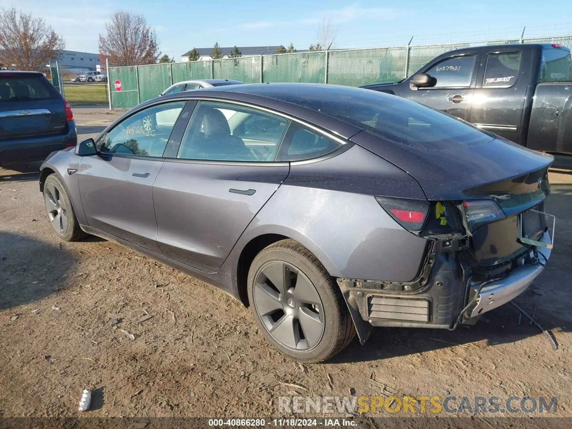 3 Фотография поврежденного автомобиля 5YJ3E1EB6NF117069 TESLA MODEL 3 2022