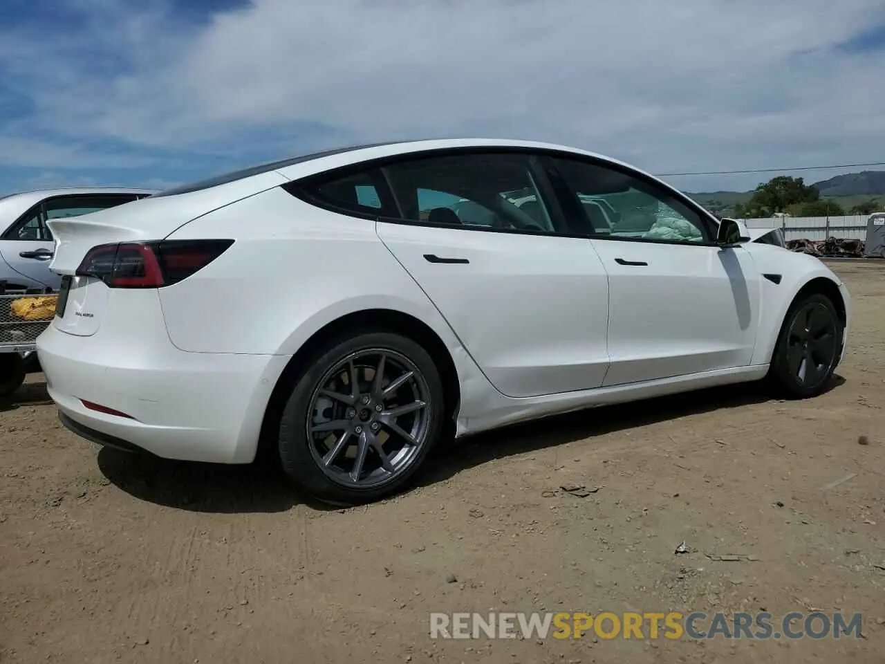 3 Photograph of a damaged car 5YJ3E1EB6NF185002 TESLA MODEL 3 2022