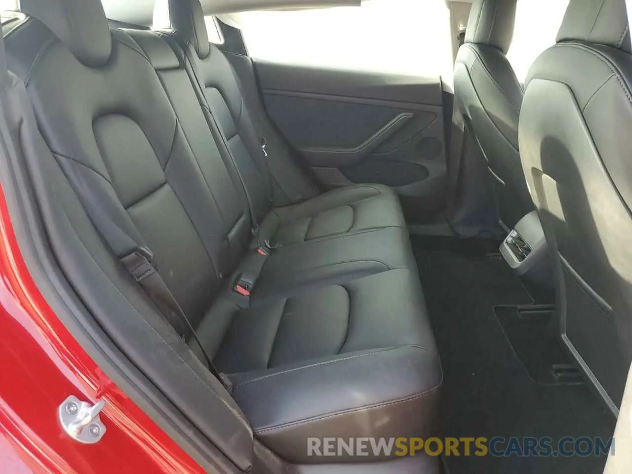 10 Photograph of a damaged car 5YJ3E1EB6NF206804 TESLA MODEL 3 2022