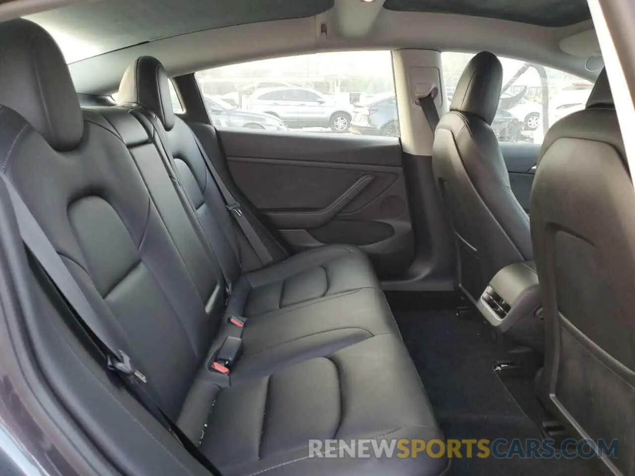 10 Photograph of a damaged car 5YJ3E1EB6NF222162 TESLA MODEL 3 2022