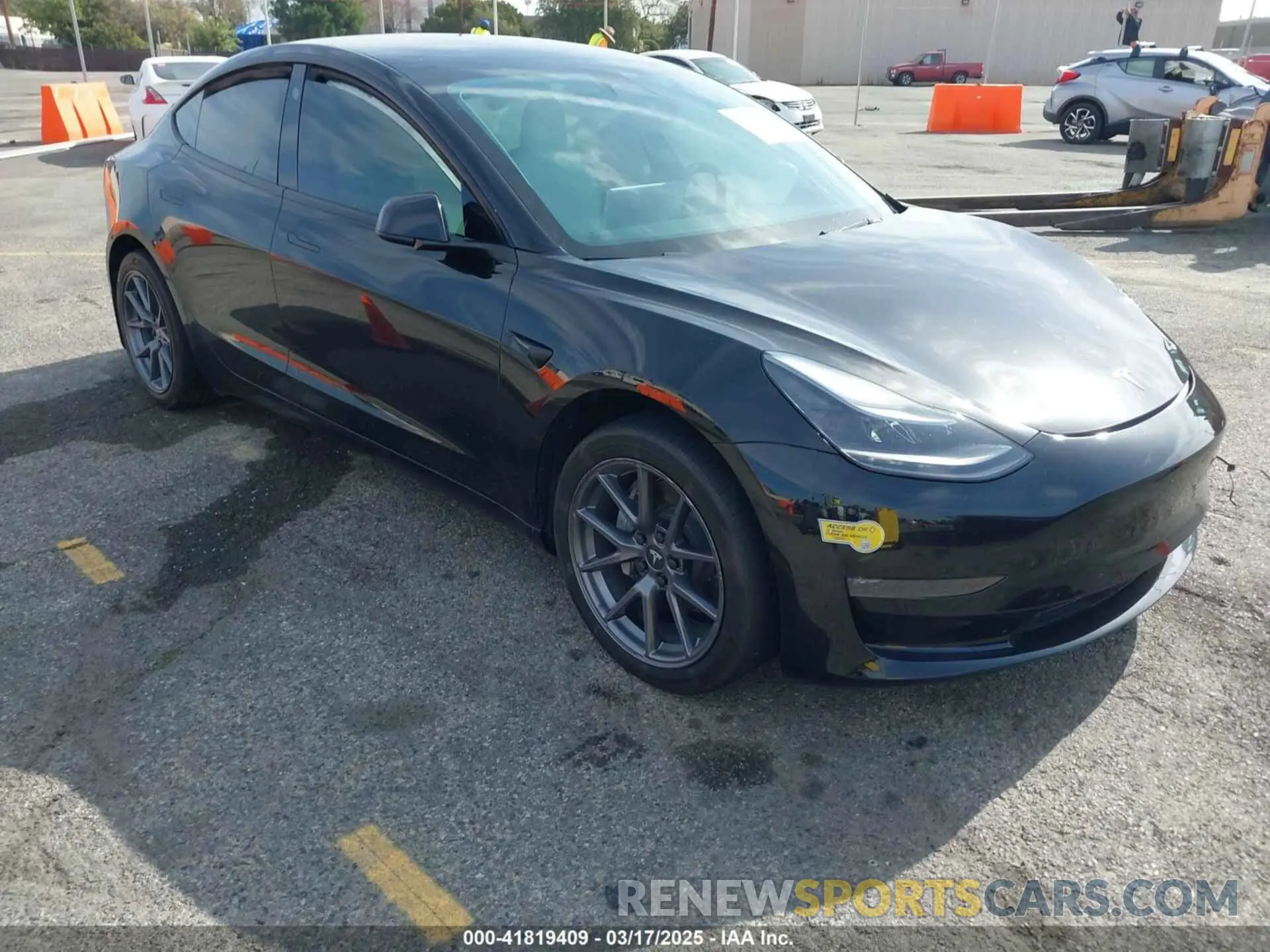 1 Photograph of a damaged car 5YJ3E1EB6NF233131 TESLA MODEL 3 2022