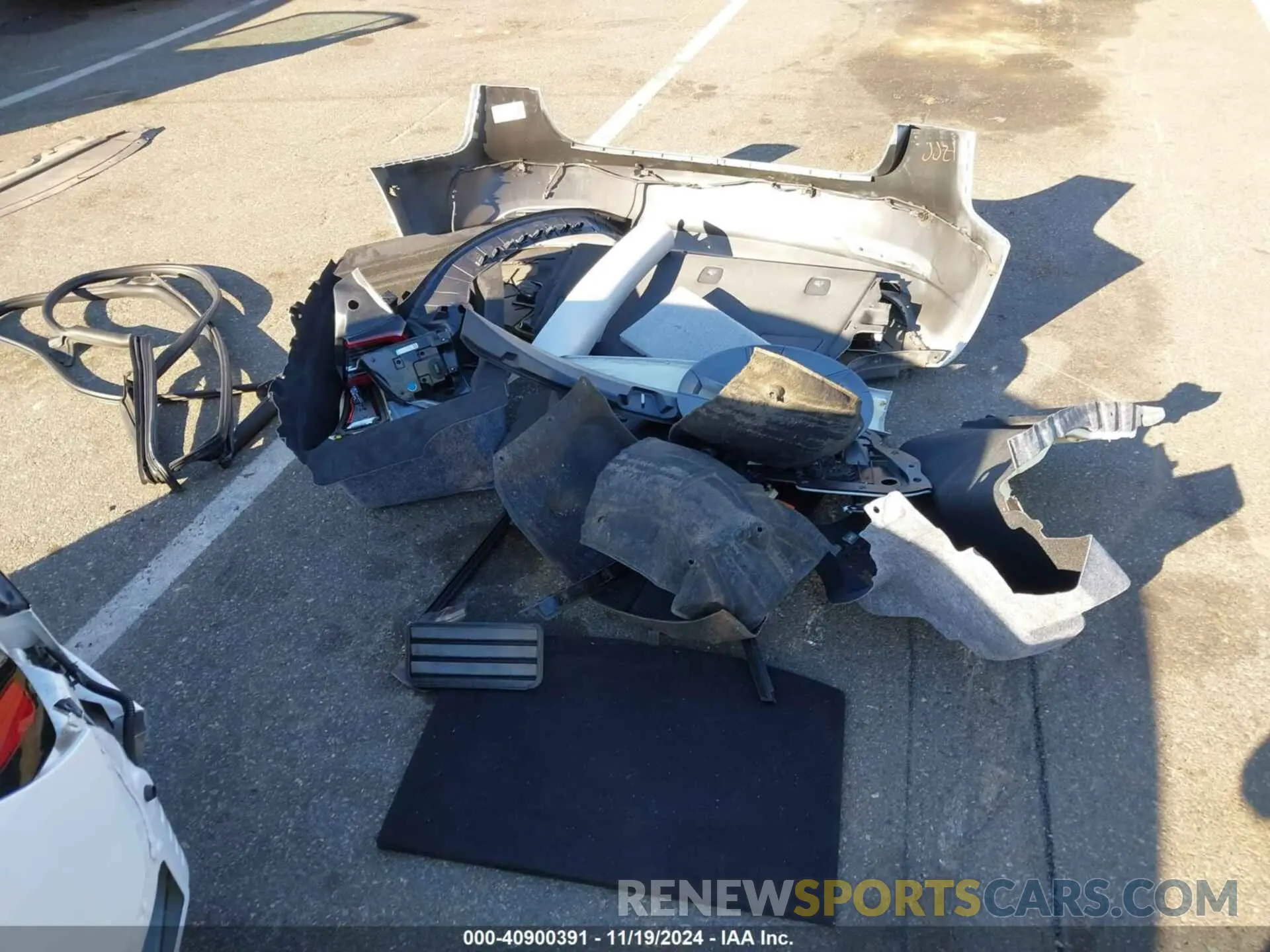 12 Photograph of a damaged car 5YJ3E1EB6NF248812 TESLA MODEL 3 2022