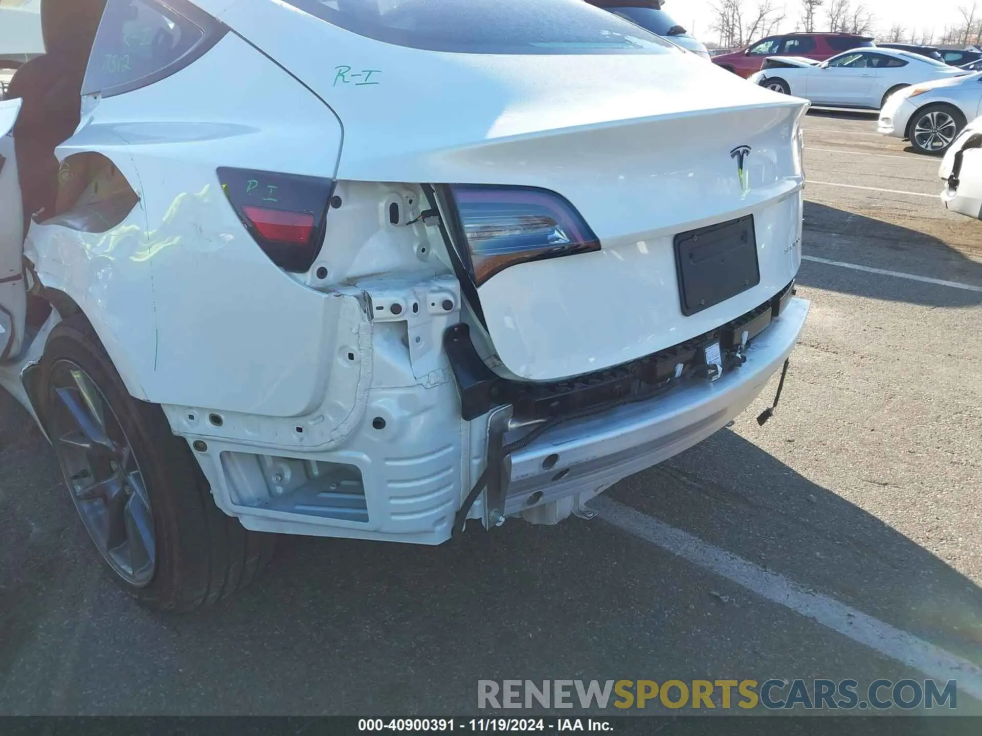20 Photograph of a damaged car 5YJ3E1EB6NF248812 TESLA MODEL 3 2022