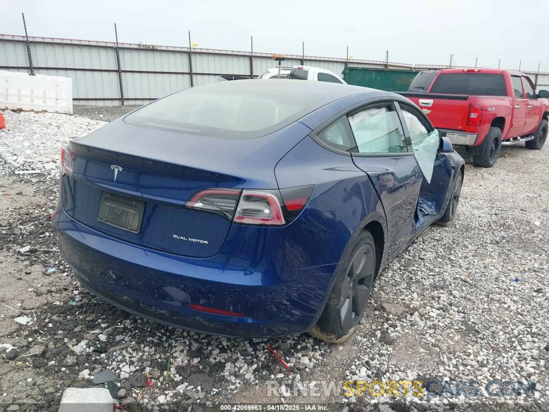 4 Фотография поврежденного автомобиля 5YJ3E1EB6NF250866 TESLA MODEL 3 2022