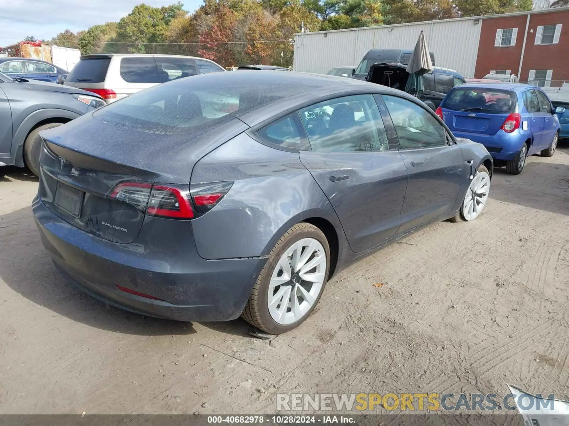 4 Photograph of a damaged car 5YJ3E1EB6NF258630 TESLA MODEL 3 2022