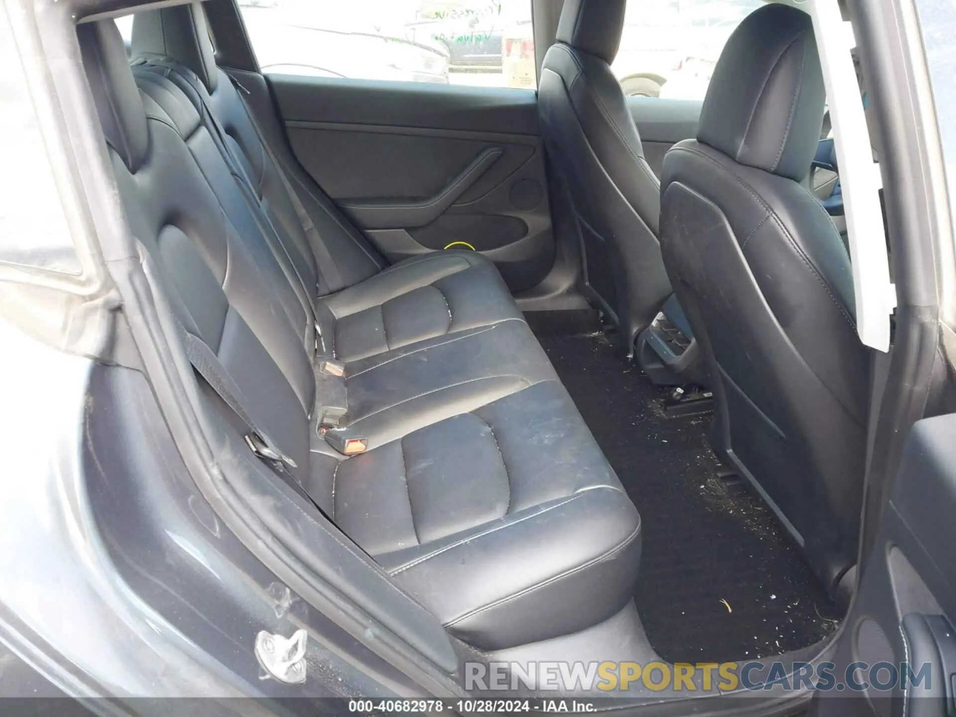 8 Photograph of a damaged car 5YJ3E1EB6NF258630 TESLA MODEL 3 2022