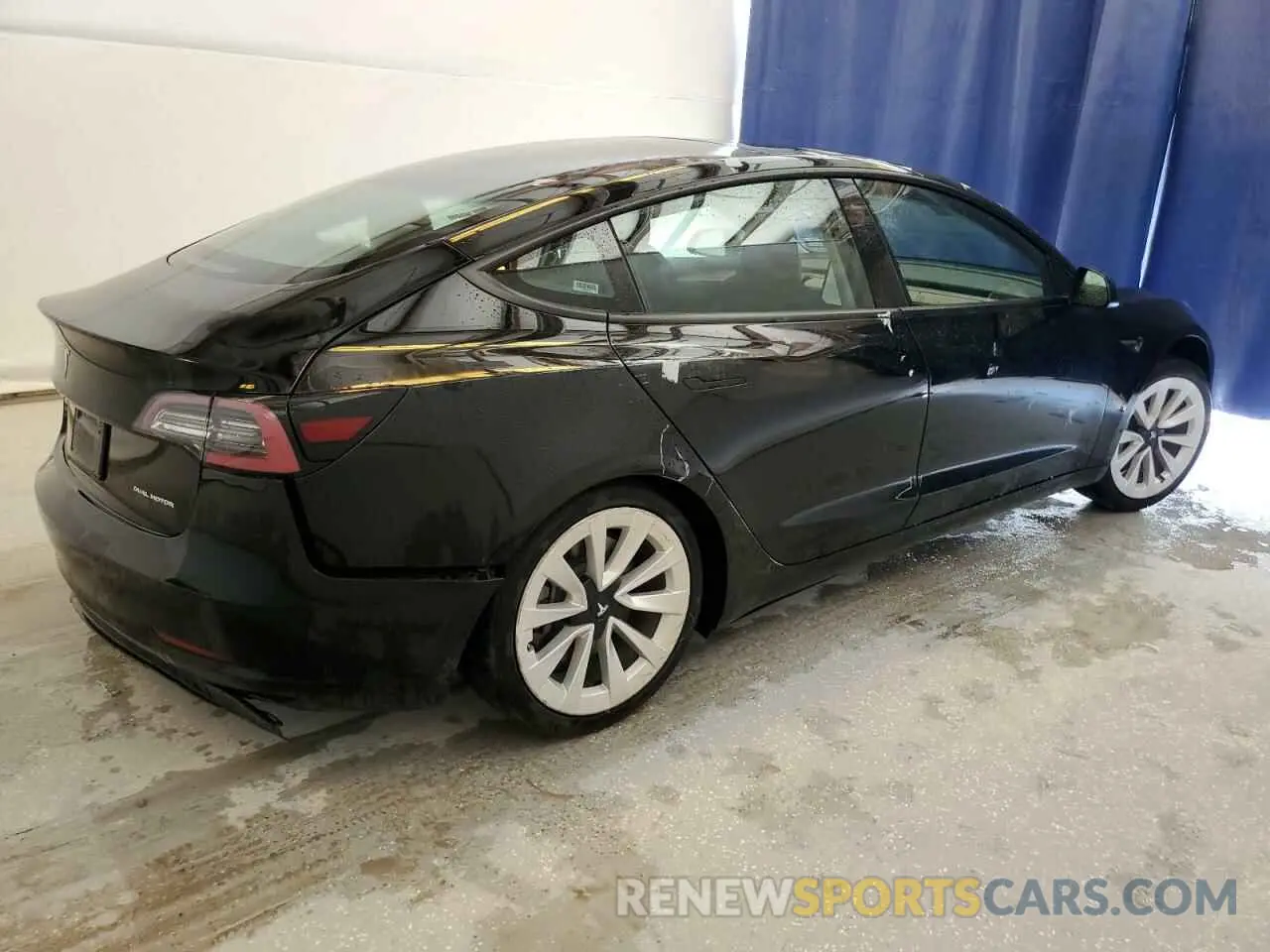 3 Photograph of a damaged car 5YJ3E1EB6NF262239 TESLA MODEL 3 2022
