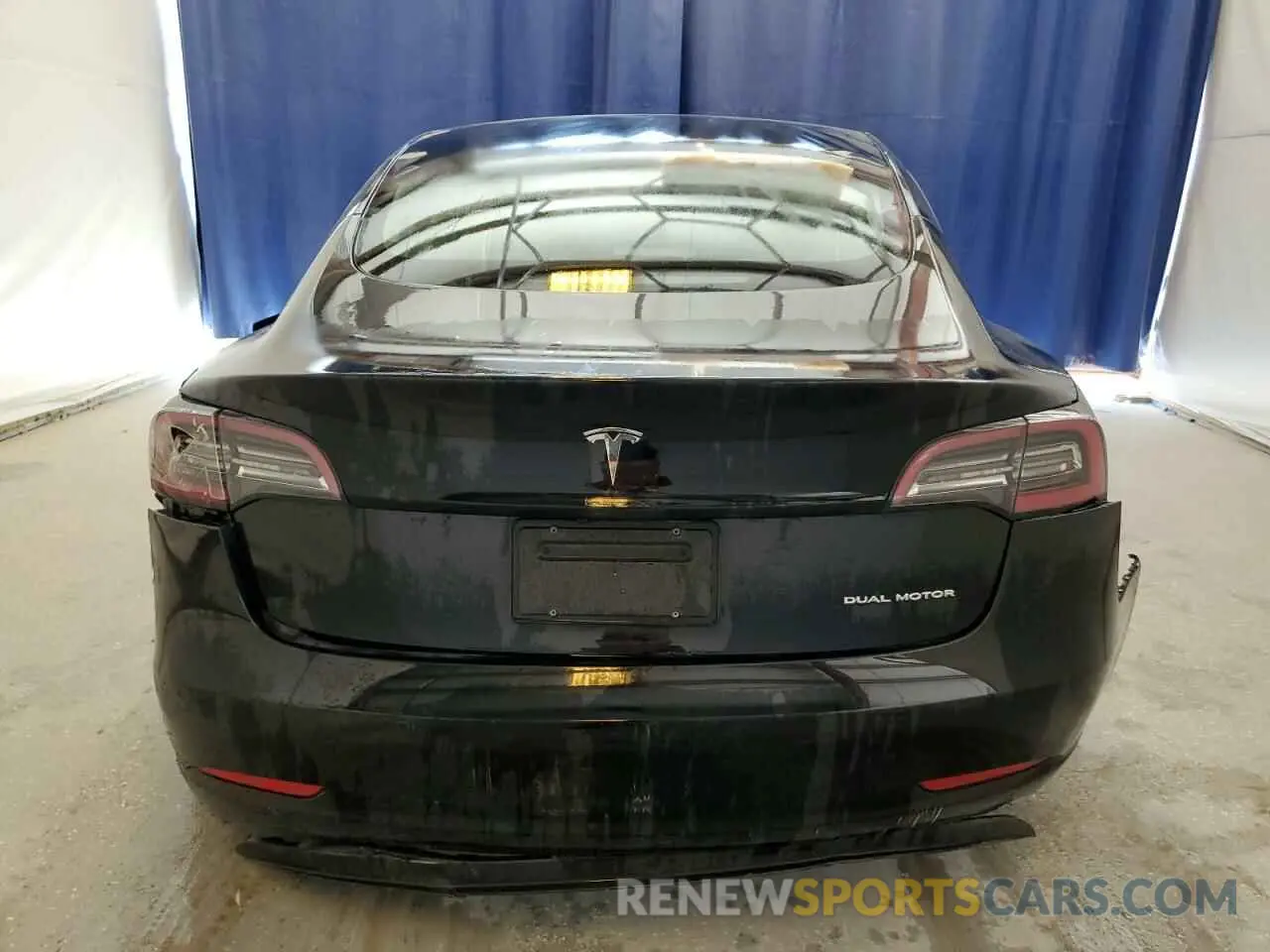 6 Photograph of a damaged car 5YJ3E1EB6NF262239 TESLA MODEL 3 2022