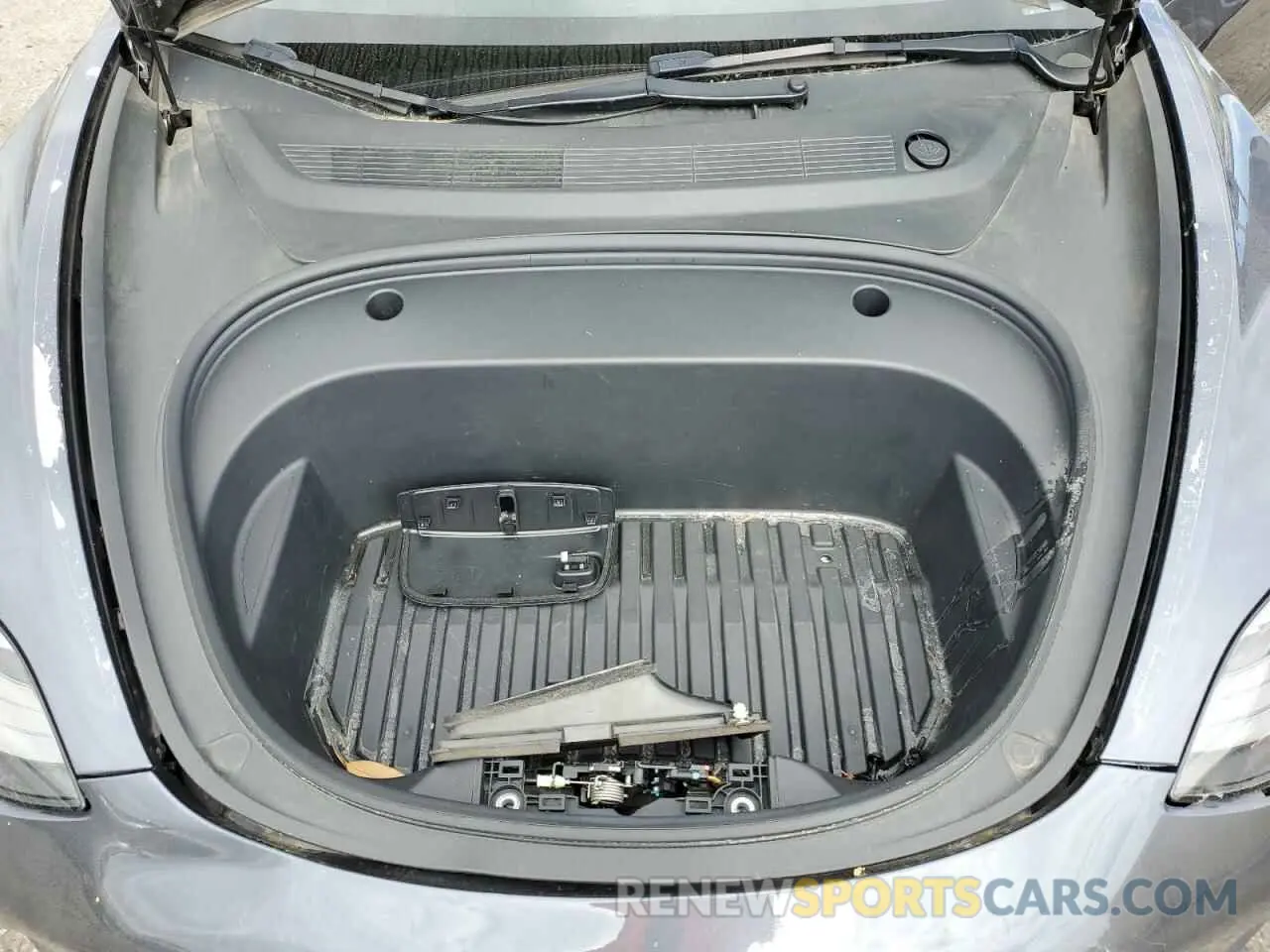 11 Photograph of a damaged car 5YJ3E1EB6NF275282 TESLA MODEL 3 2022