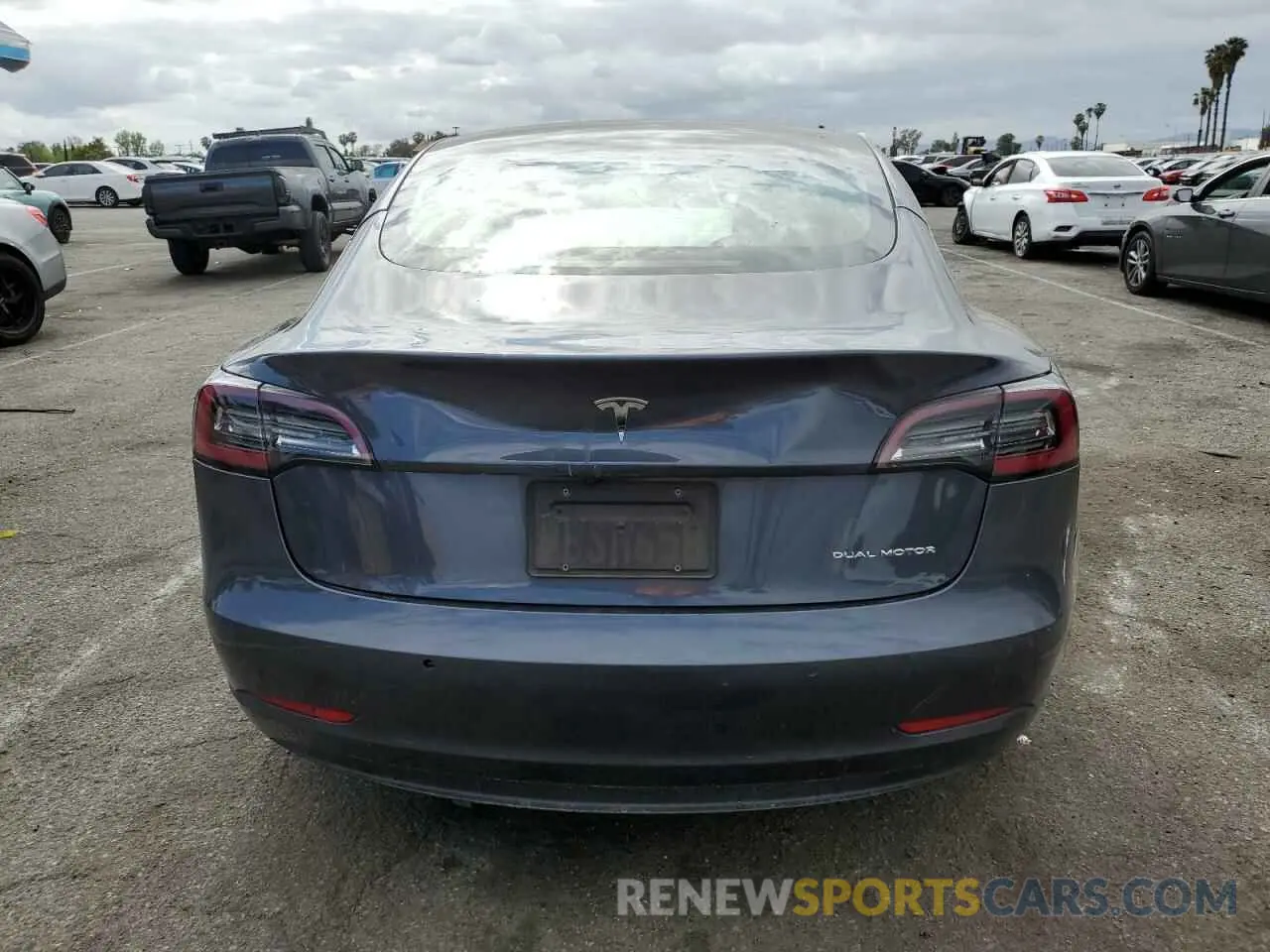 6 Photograph of a damaged car 5YJ3E1EB6NF275282 TESLA MODEL 3 2022